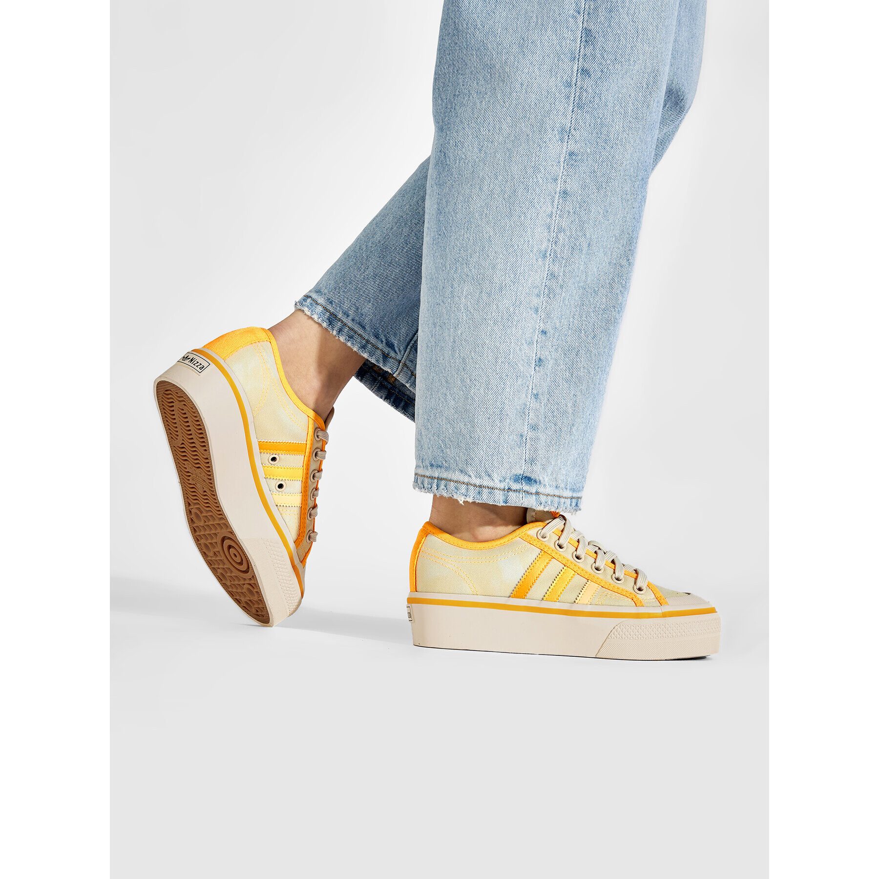 adidas Обувки Nizza Platform W GX4607 Бежов - Pepit.bg