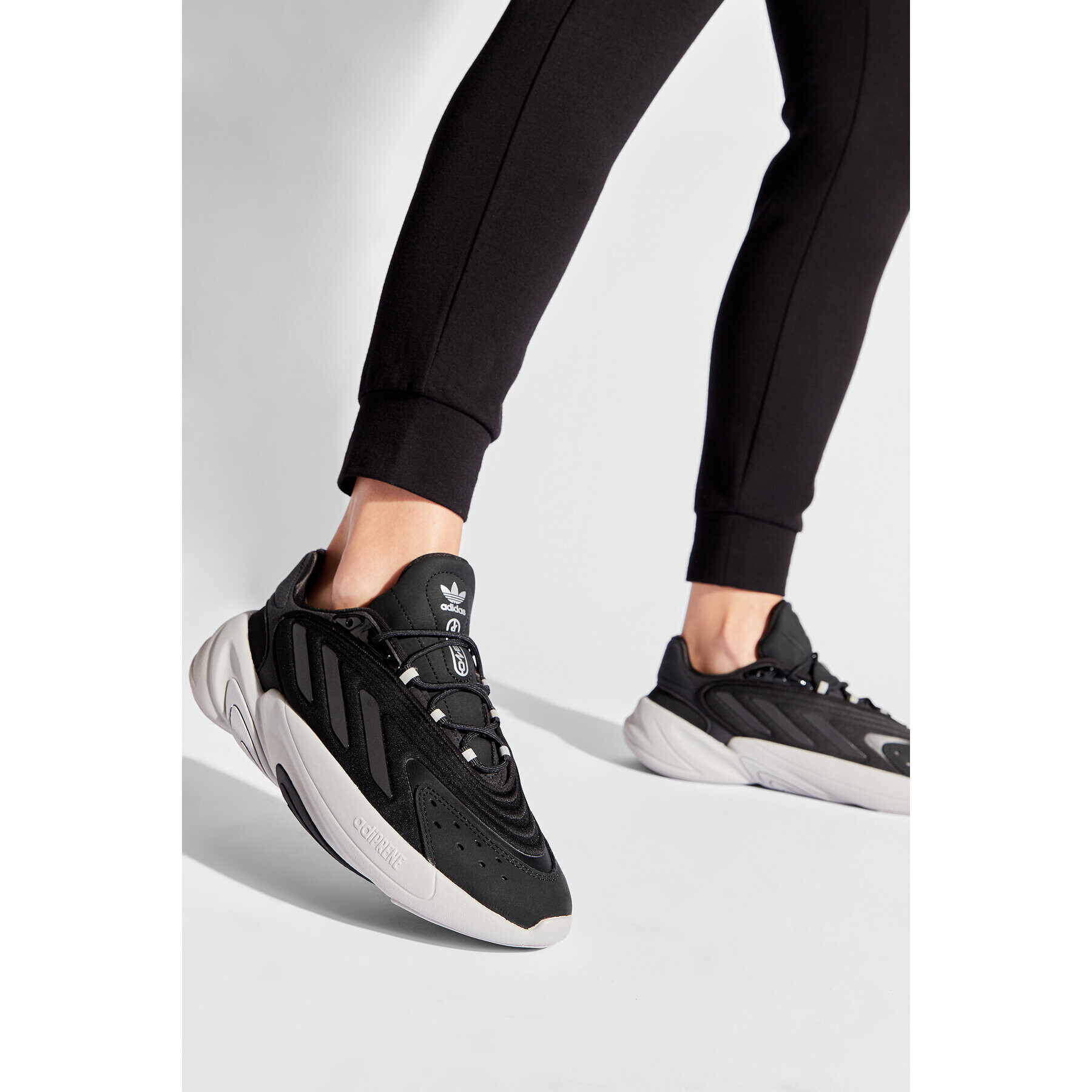 adidas Обувки Ozelia W GW0613 Черен - Pepit.bg