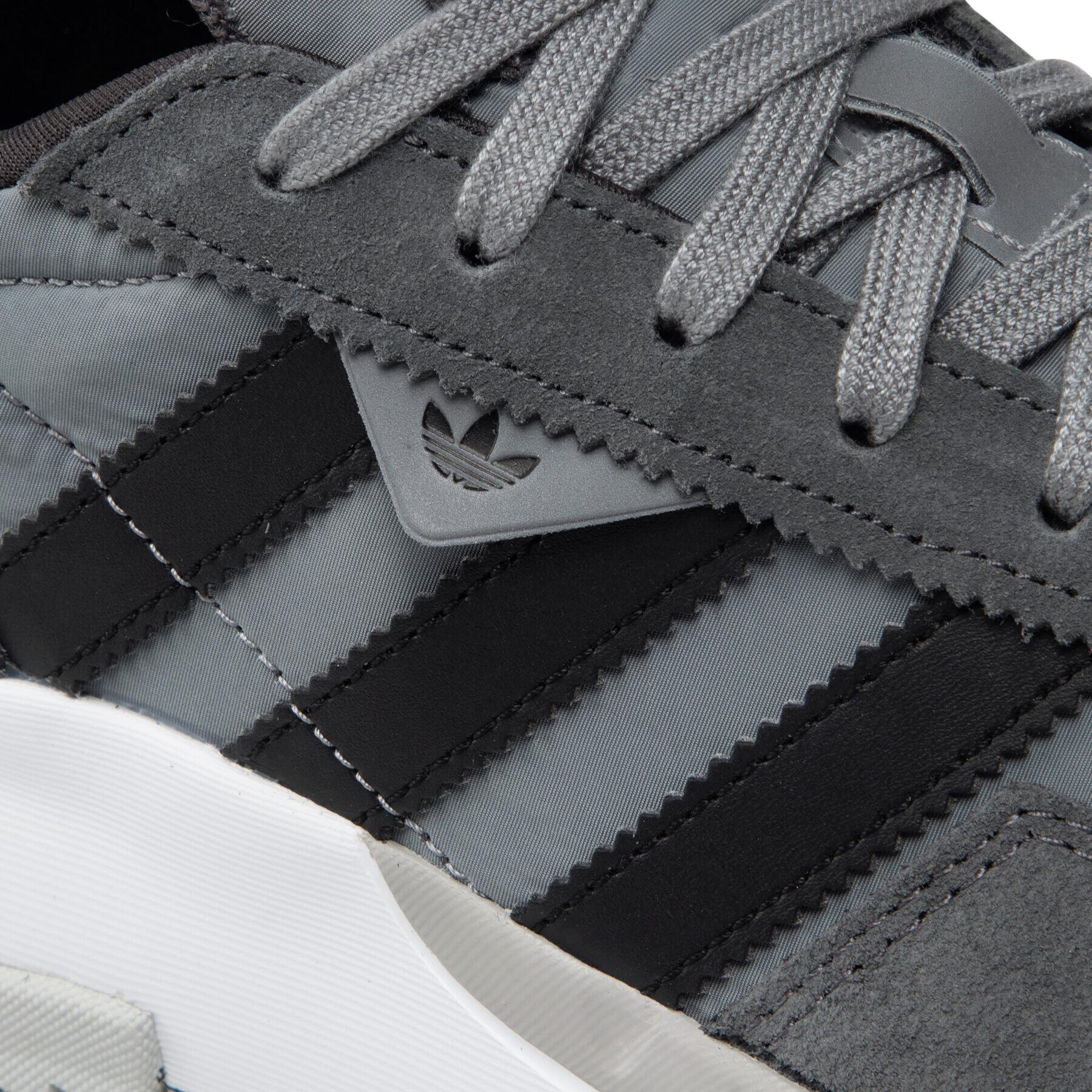 adidas Обувки Retropy F2 GW0507 Сив - Pepit.bg