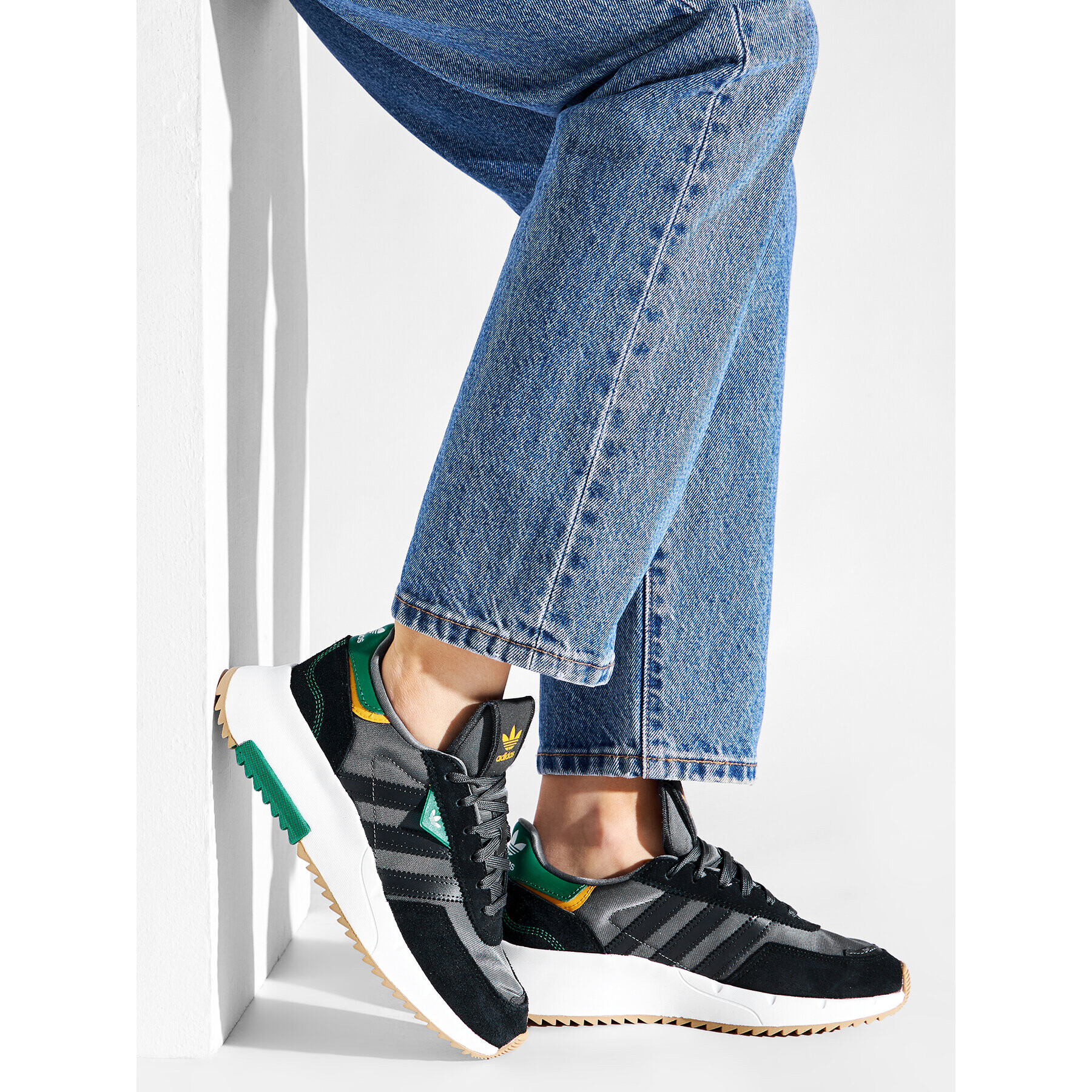 adidas Обувки Retropy F2 GW9356 Сив - Pepit.bg