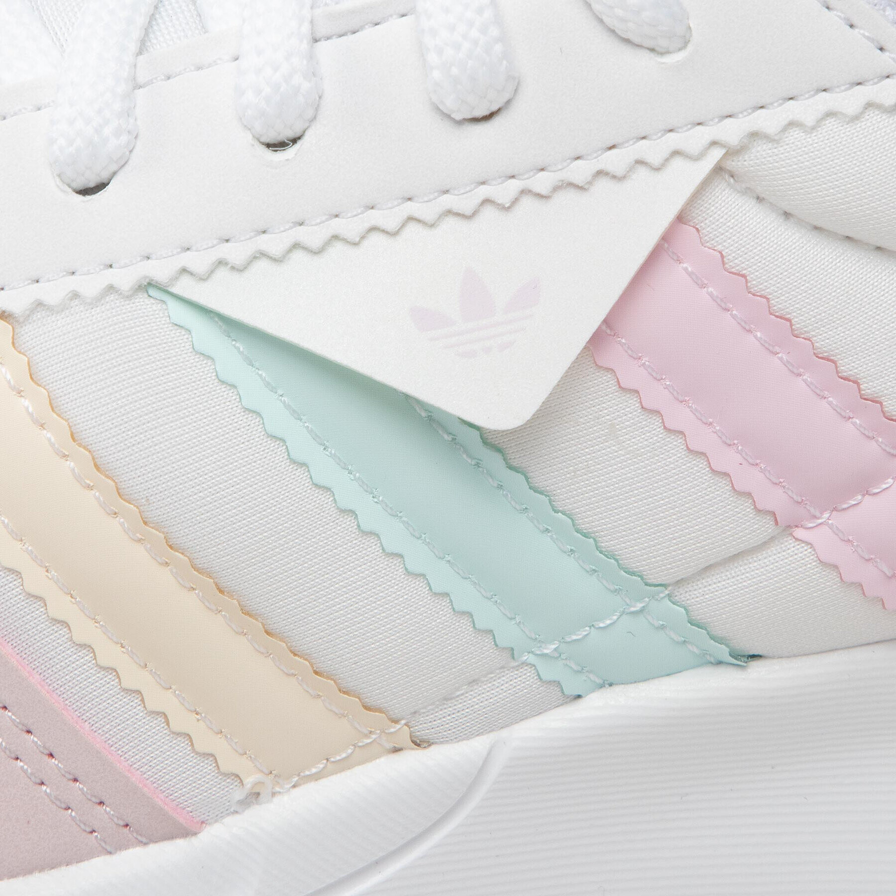 adidas Обувки Retropy F2 J GX9229 Бял - Pepit.bg