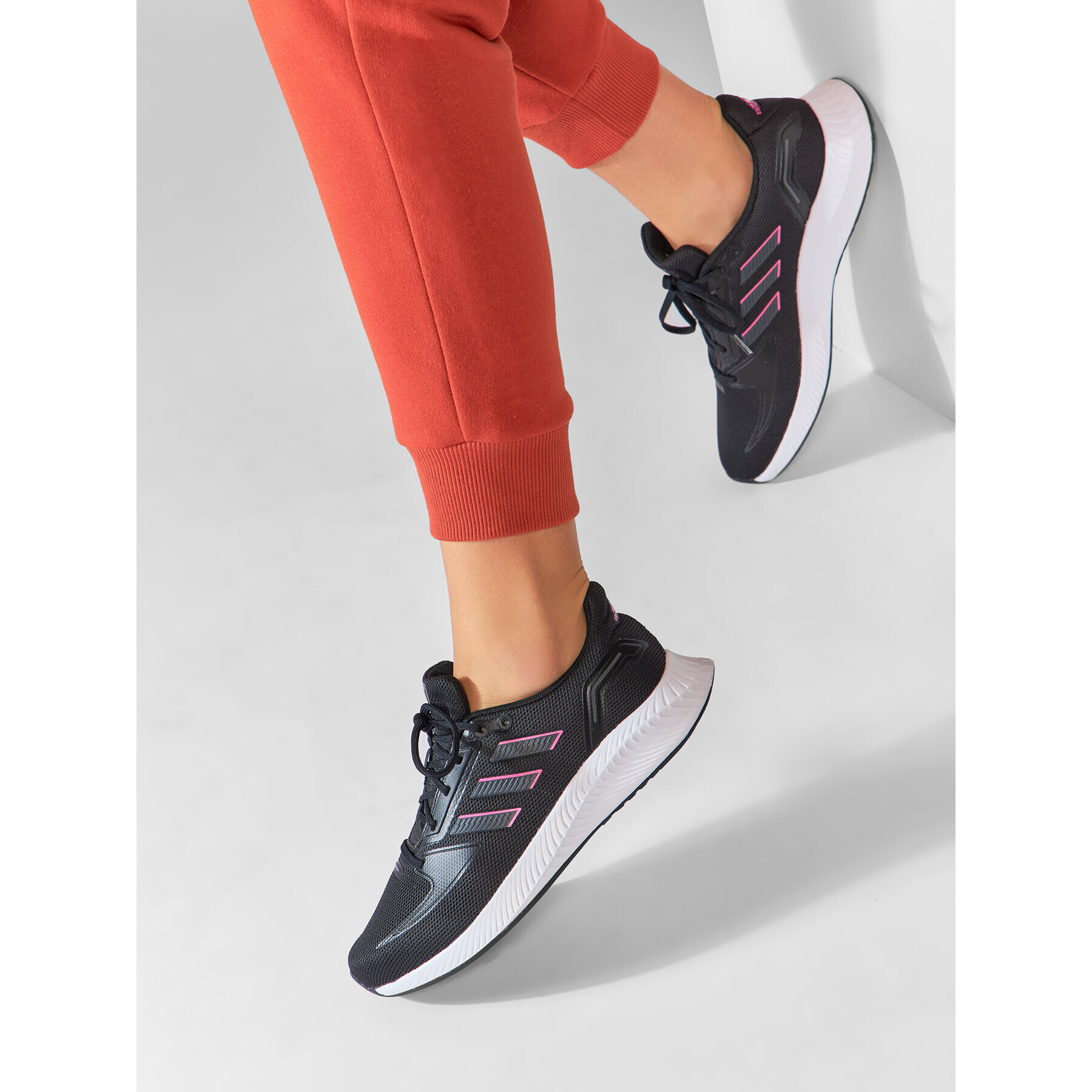 adidas Обувки Runfalcon 2.0 FY9624 Черен - Pepit.bg