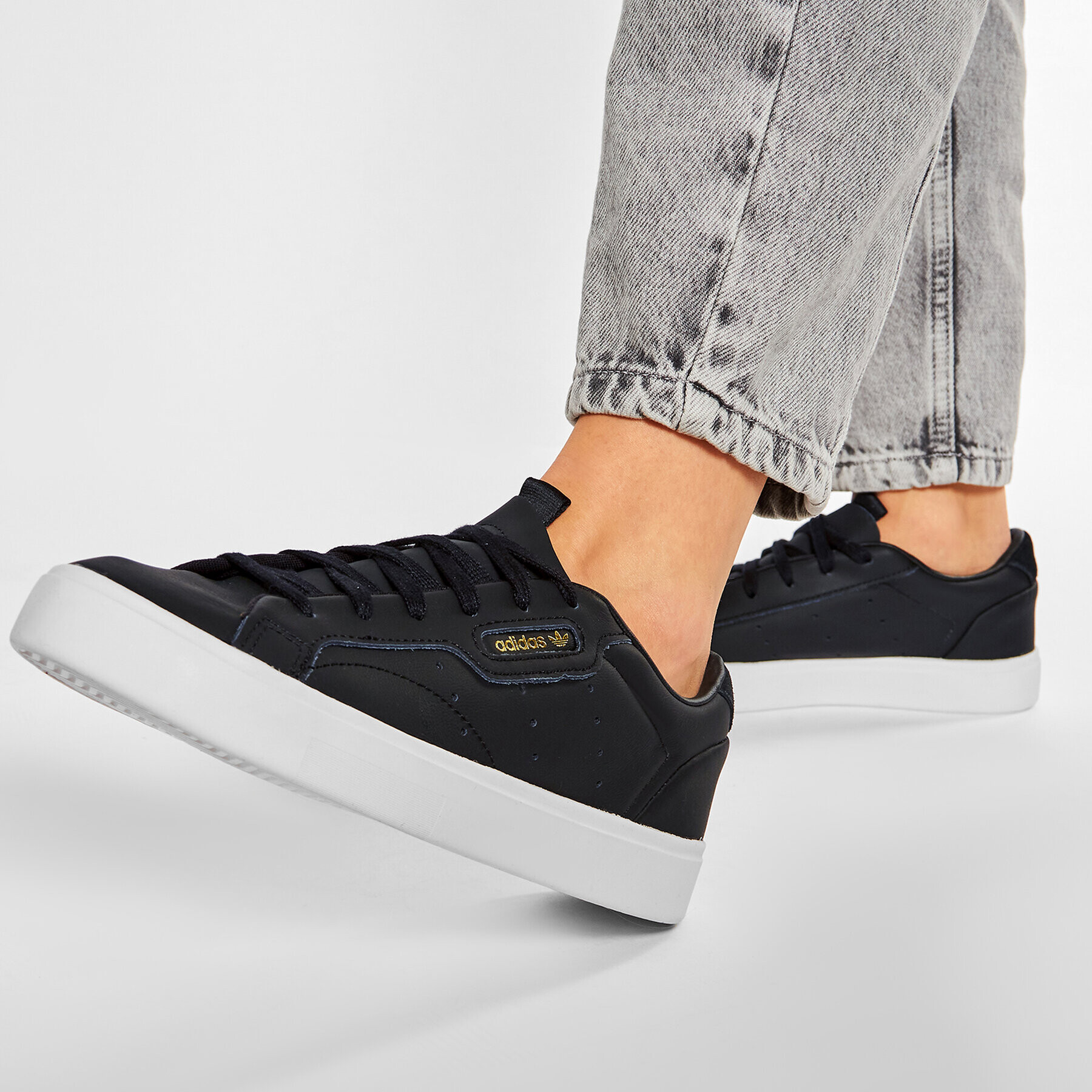 adidas Обувки Sleek W CG6193 Черен - Pepit.bg