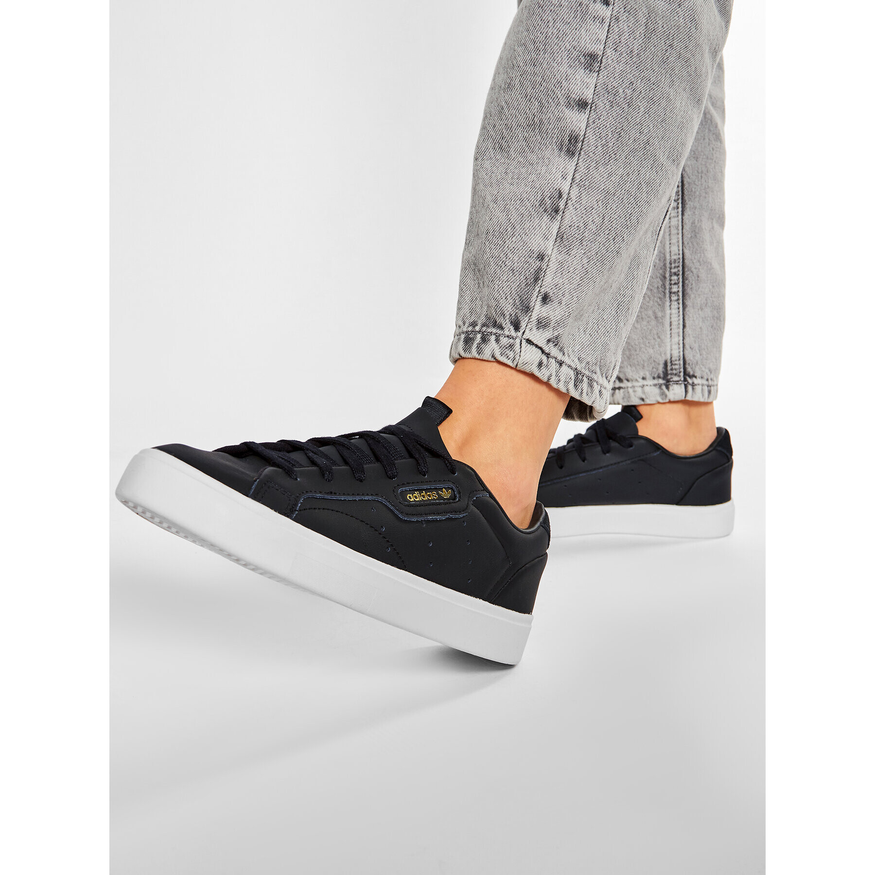 adidas Обувки Sleek W CG6193 Черен - Pepit.bg