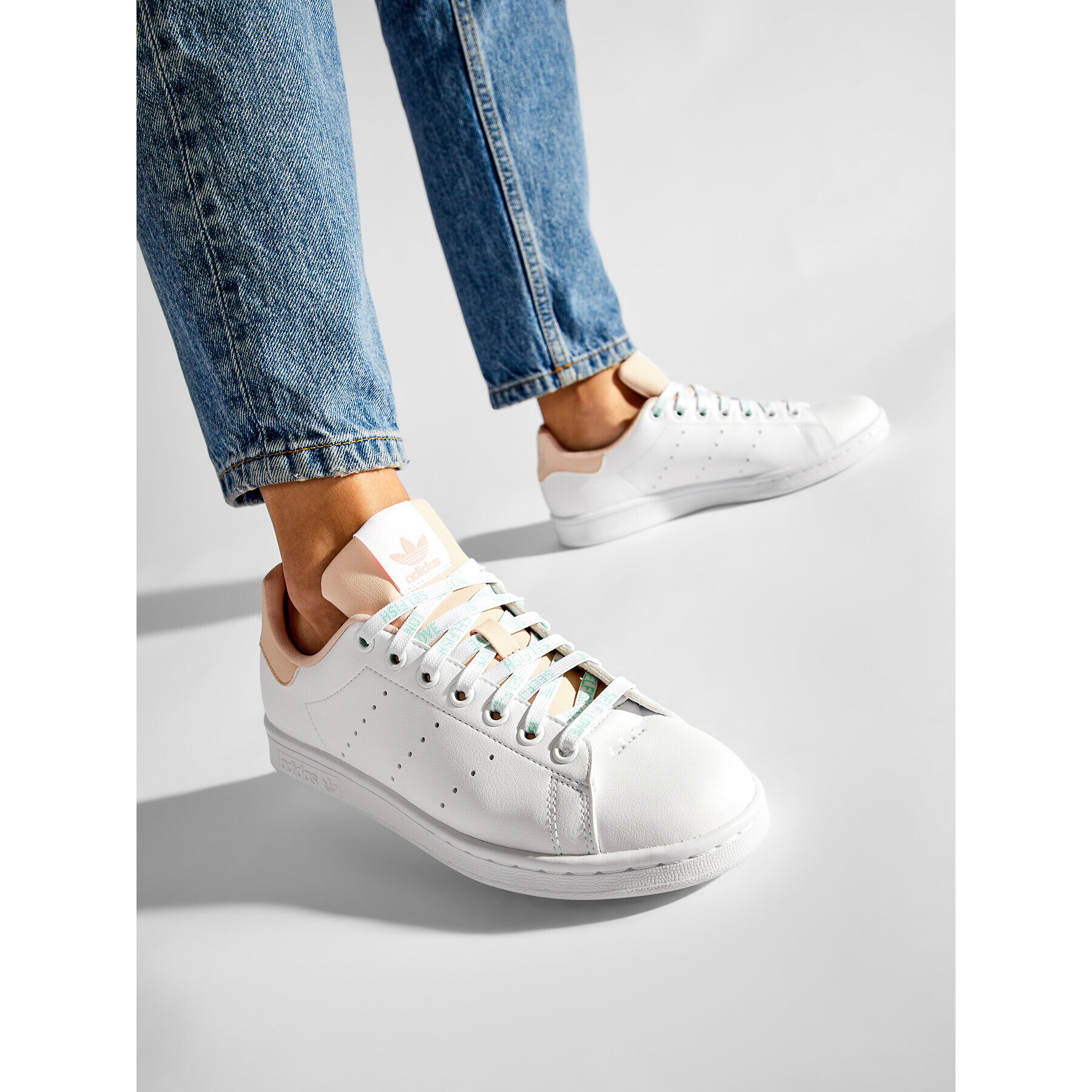 adidas Обувки Stan Smith GW0571 Бял - Pepit.bg