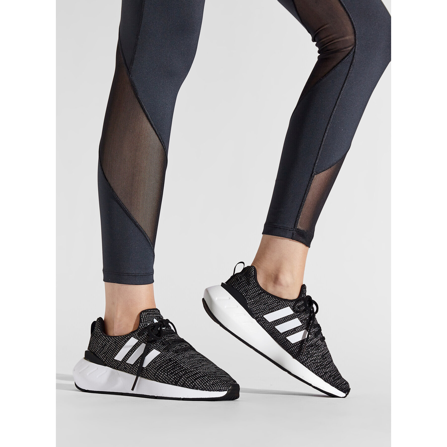 adidas Обувки Swift Run 22 J GW8176 Сив - Pepit.bg