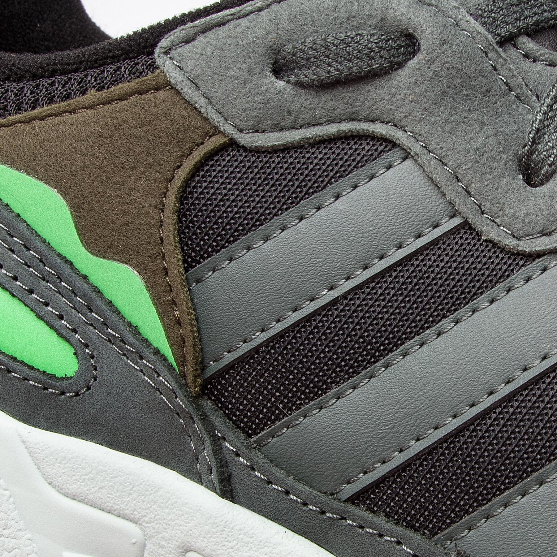 adidas Обувки Yung-96 F35018 Сив - Pepit.bg