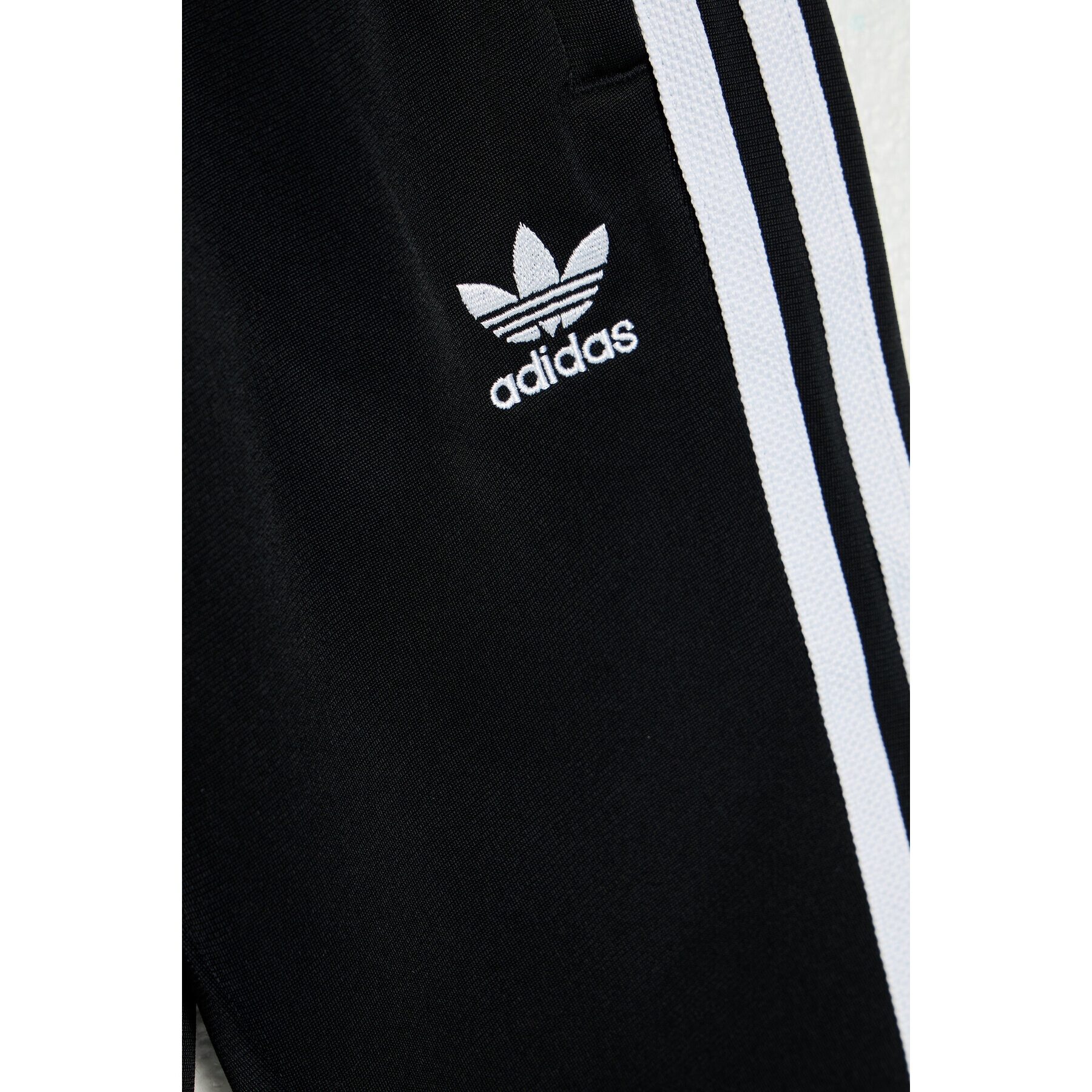 adidas Originals Анцуг adicolor Sst Track H25260 Черен Regular Fit - Pepit.bg