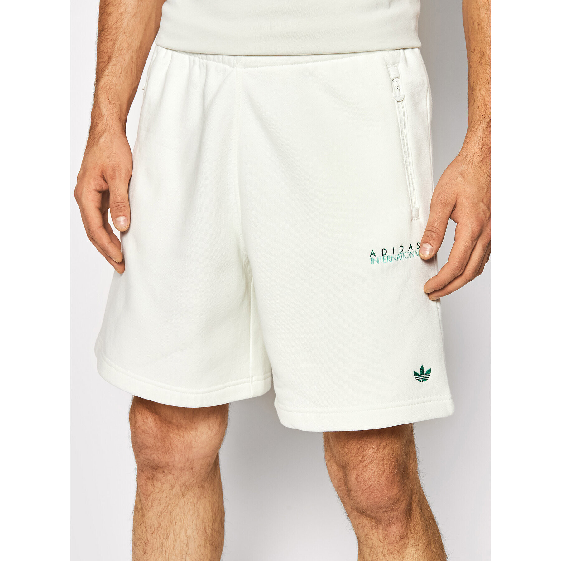 adidas Спортни шорти Sports C HF5670 Бежов Regular Fit - Pepit.bg