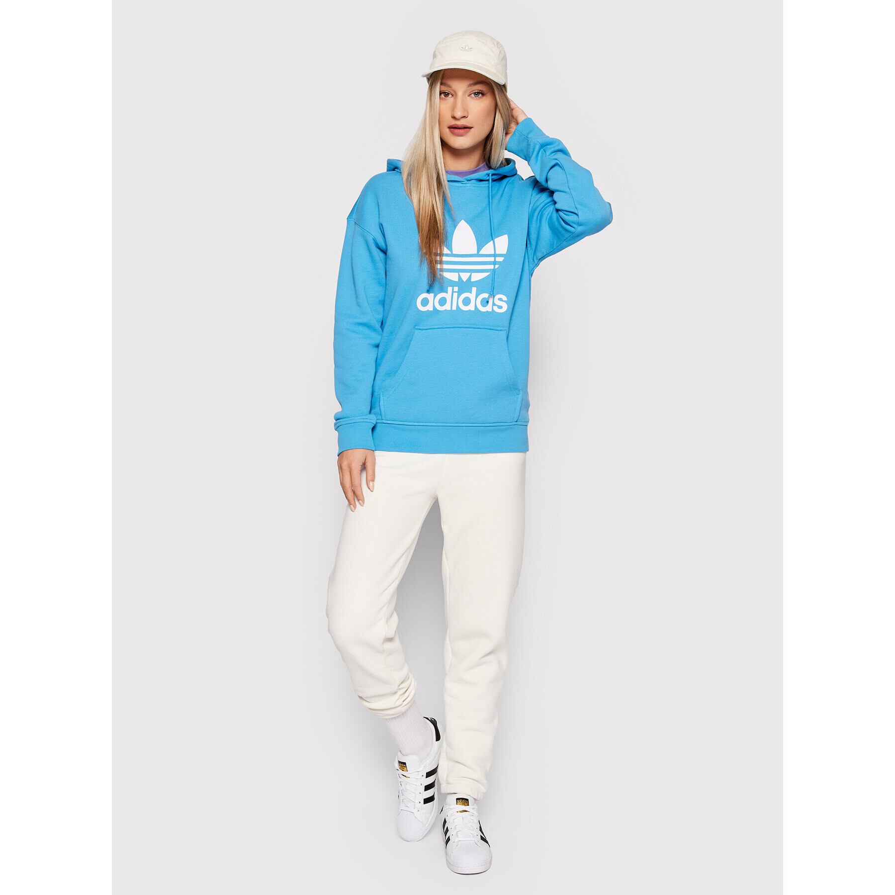 adidas Суитшърт adicolor Trefoil HE6952 Син Regular Fit - Pepit.bg