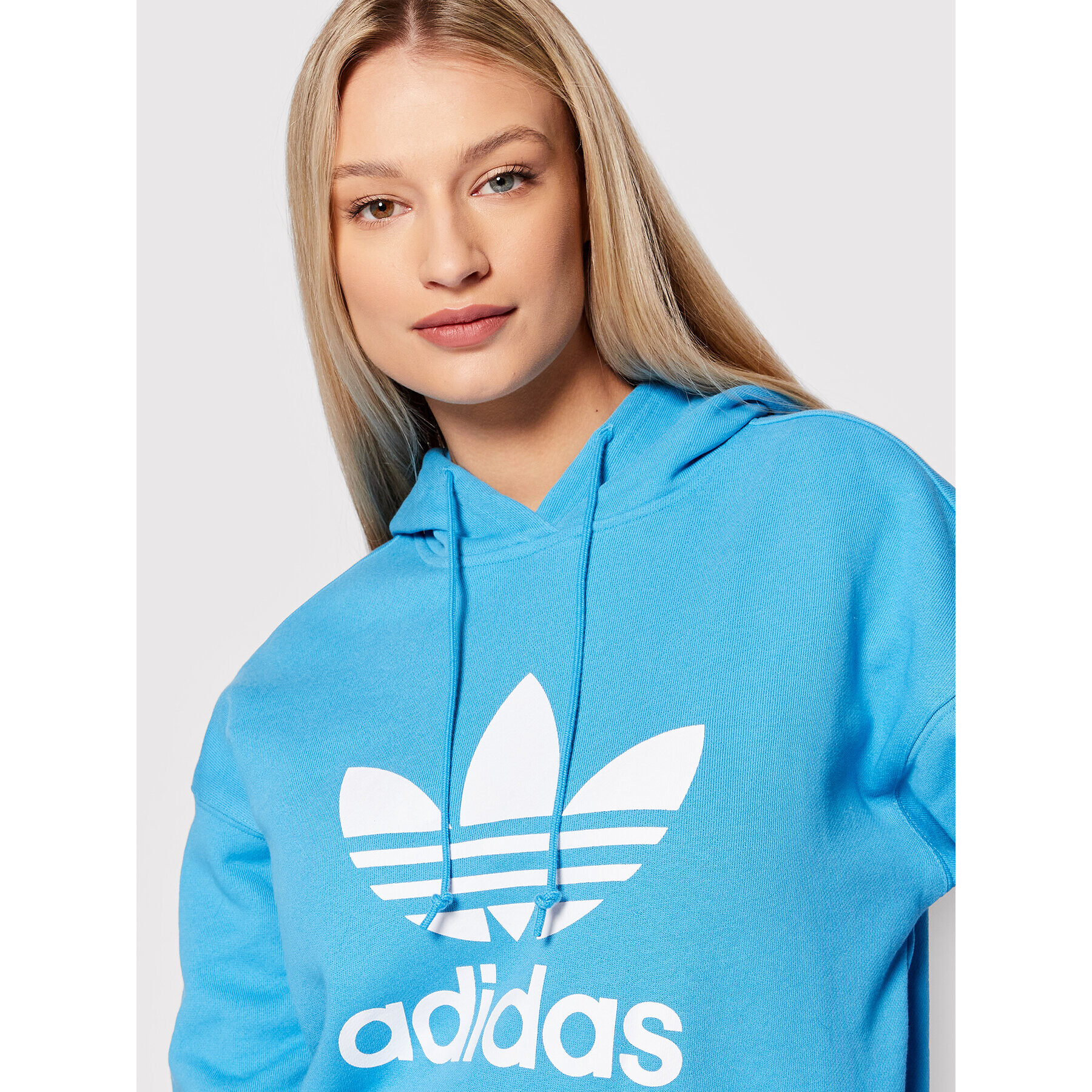 adidas Суитшърт adicolor Trefoil HE6952 Син Regular Fit - Pepit.bg