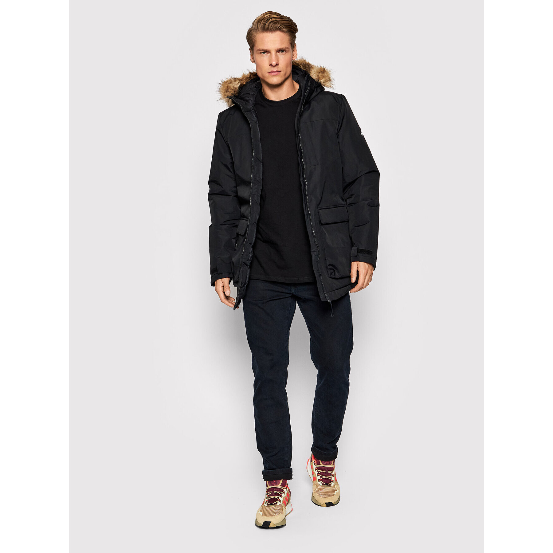 adidas Парка Utilitas GT1699 Черен Regular Fit - Pepit.bg
