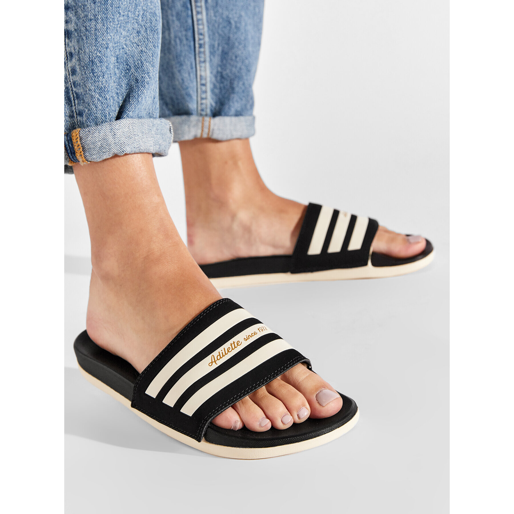 adidas Чехли adilette Comfort GW5966 Черен - Pepit.bg