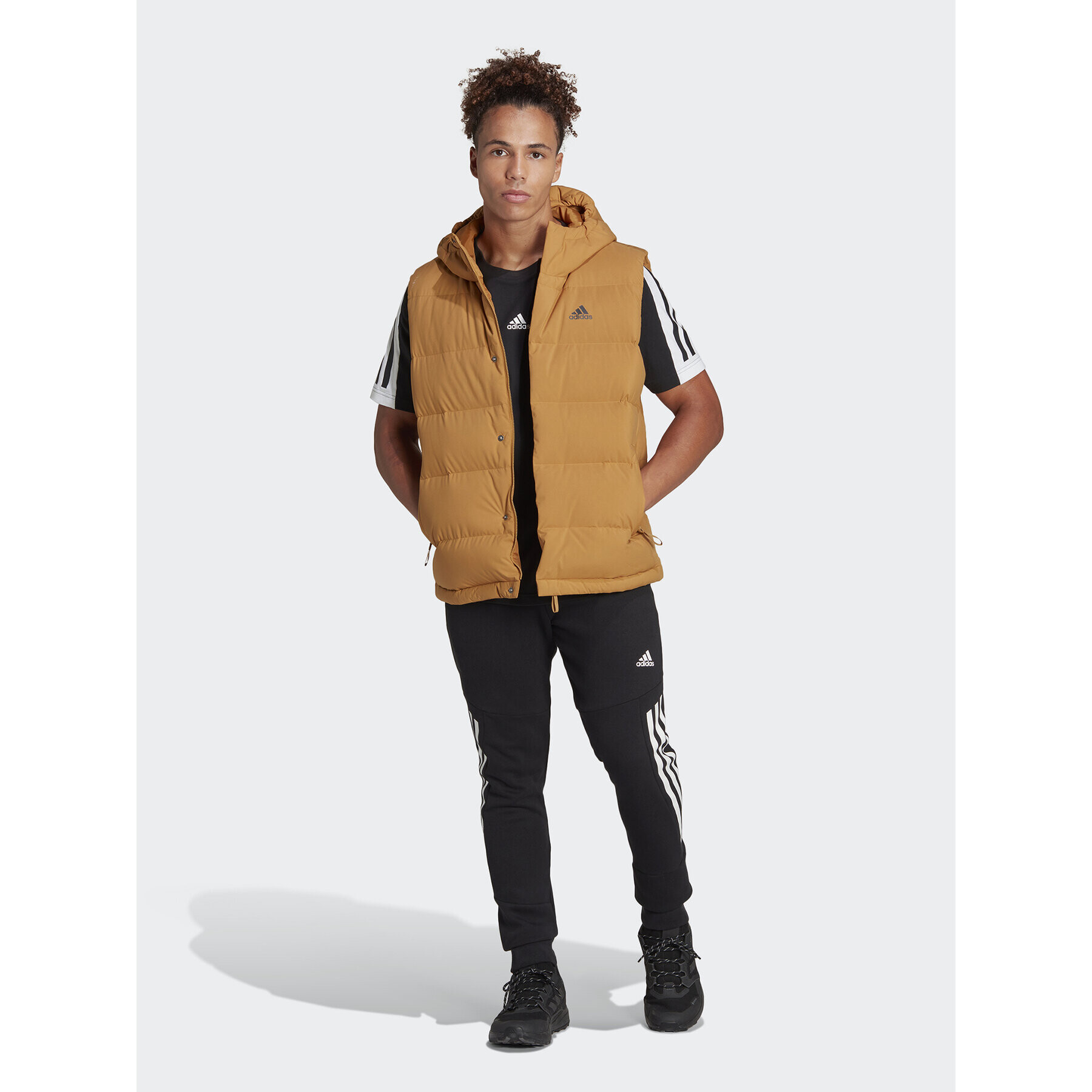 adidas Елек Helionic HG6275 Кафяв Regular Fit - Pepit.bg