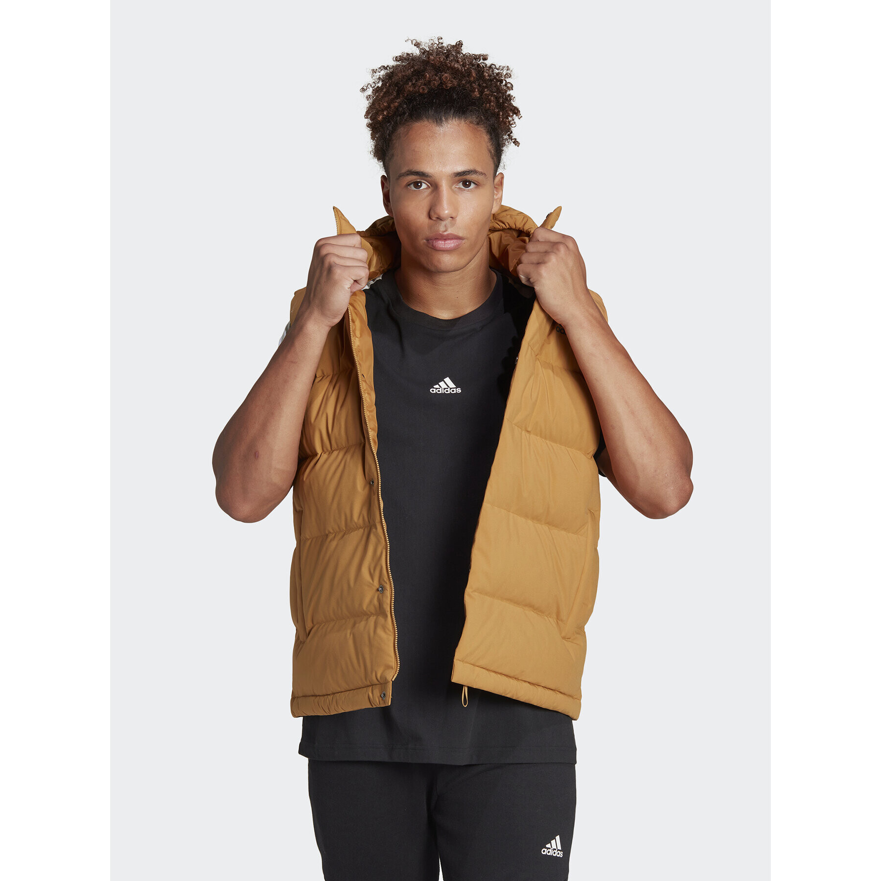 adidas Елек Helionic HG6275 Кафяв Regular Fit - Pepit.bg