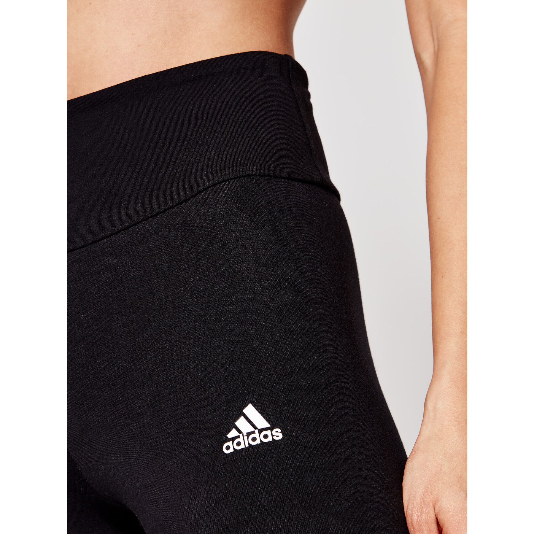 adidas Клин Loungewear Essentials Logo GL0633 Черен Slim Fit - Pepit.bg