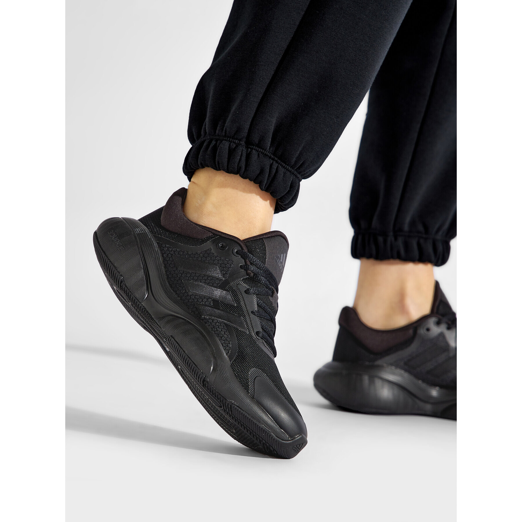 adidas Обувки Response GW6661 Черен - Pepit.bg