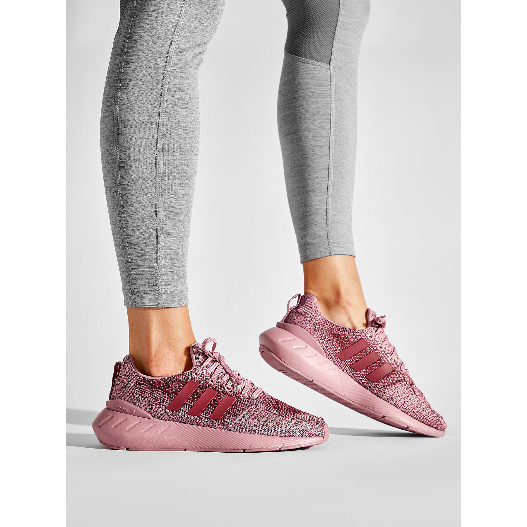 adidas Обувки Response Super 2.0 H02023 Бял - Pepit.bg