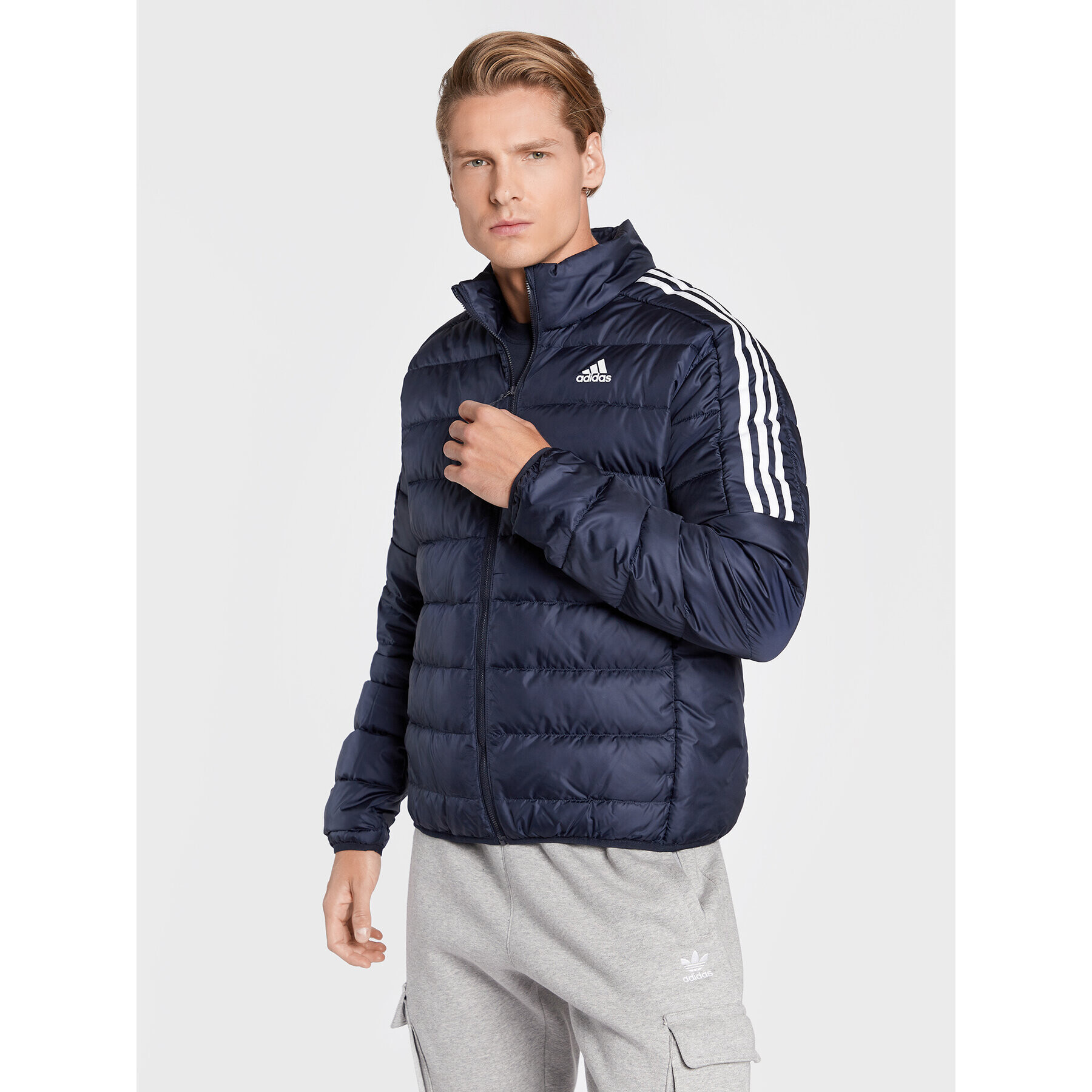 adidas Пухено яке Essenials GH4594 Тъмносин Slim Fit - Pepit.bg