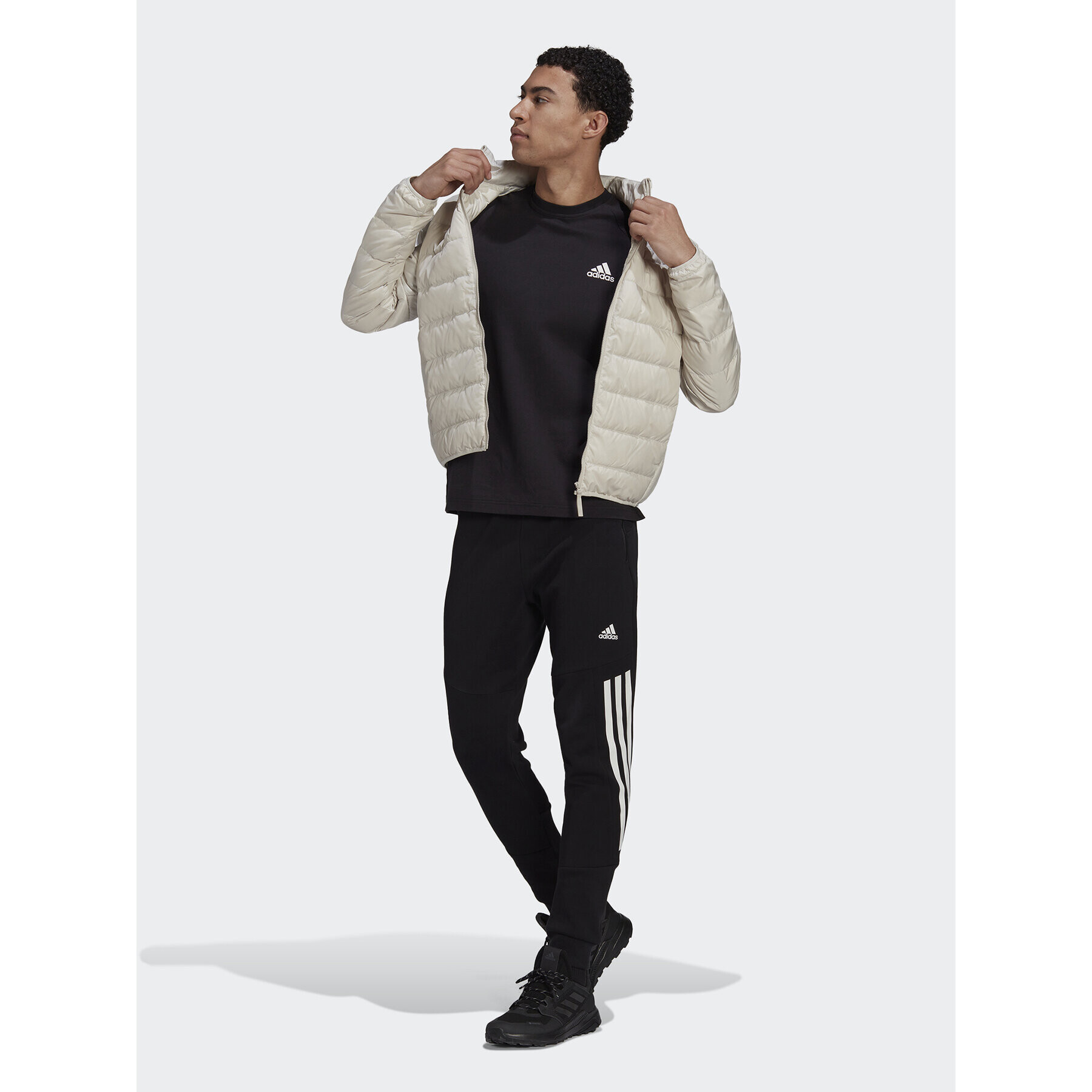 adidas Пухено яке Essentails Down HK4647 Екрю Slim Fit - Pepit.bg