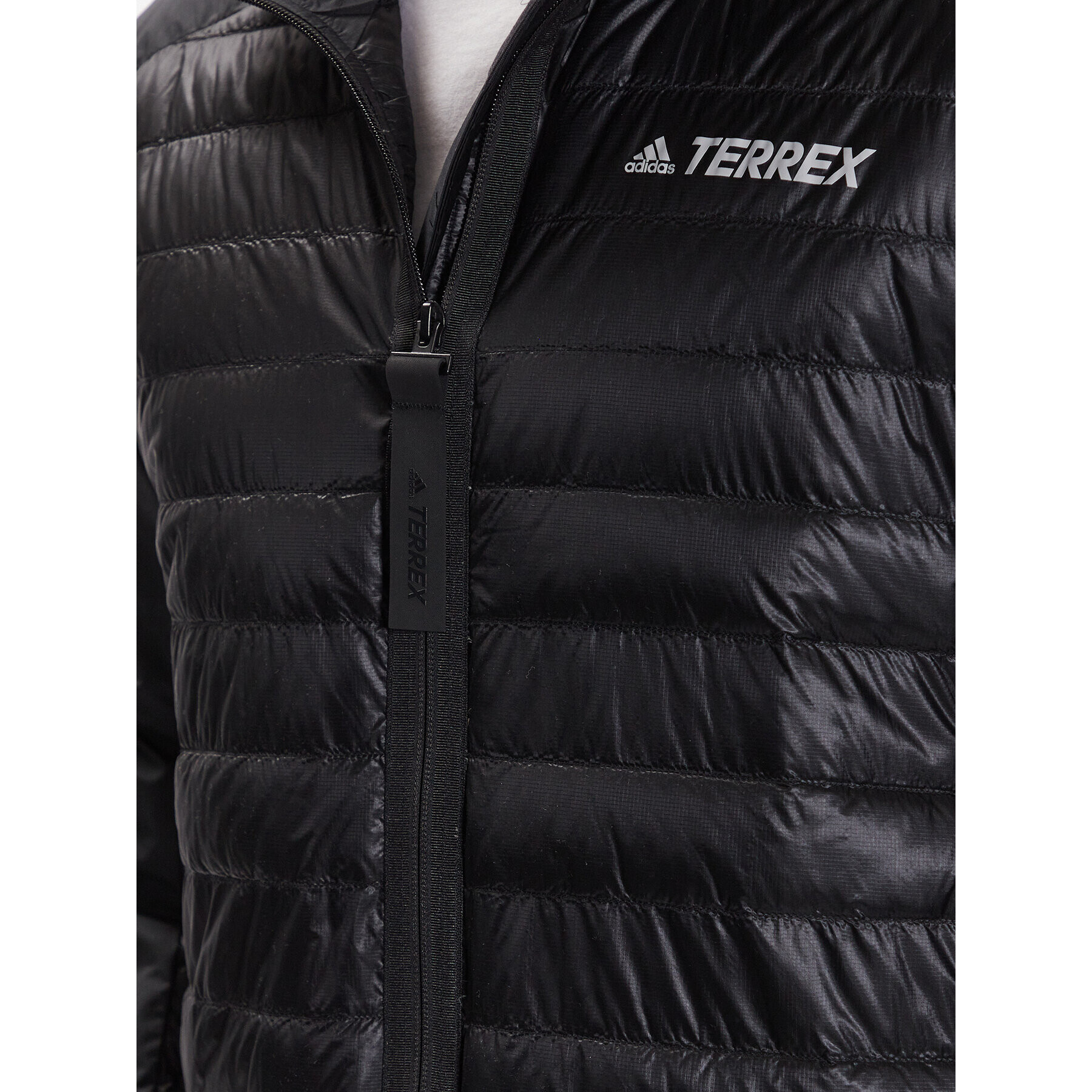 adidas Пухено яке Terrex Myshelter GI7295 Черен Regular Fit - Pepit.bg