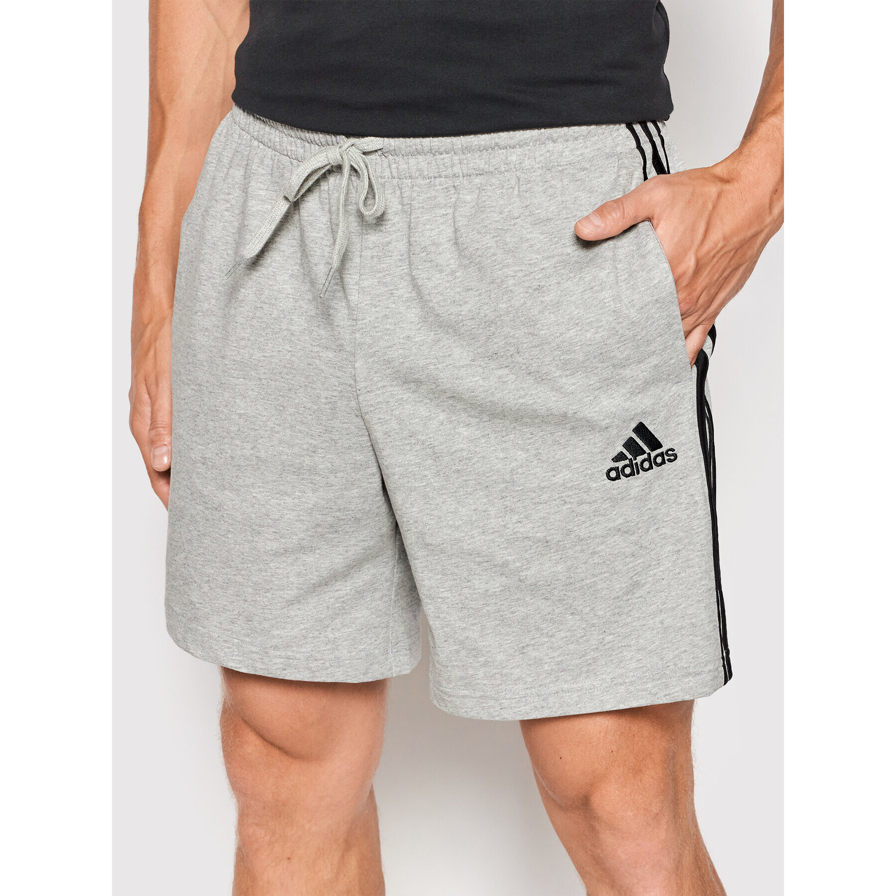 adidas Спортни шорти Aeroready Essentials 3-Stripes GK9990 Сив Regular Fit - Pepit.bg