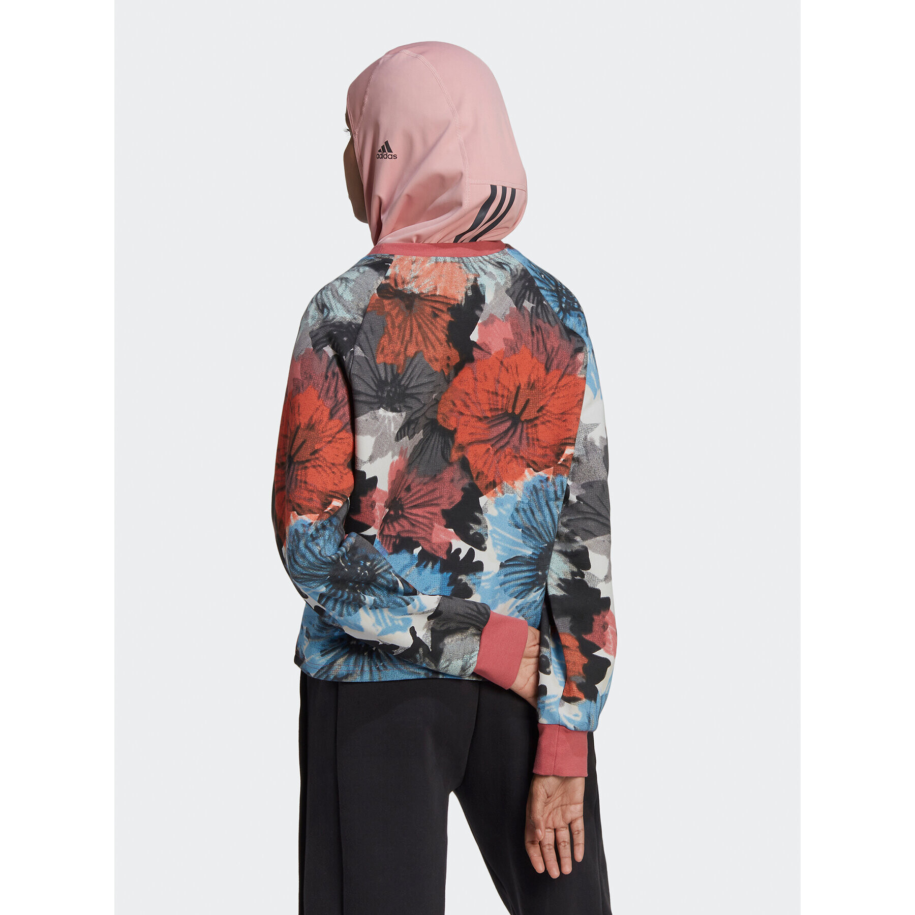 adidas Суитшърт All Over Print HP0790 Цветен Relaxed Fit - Pepit.bg