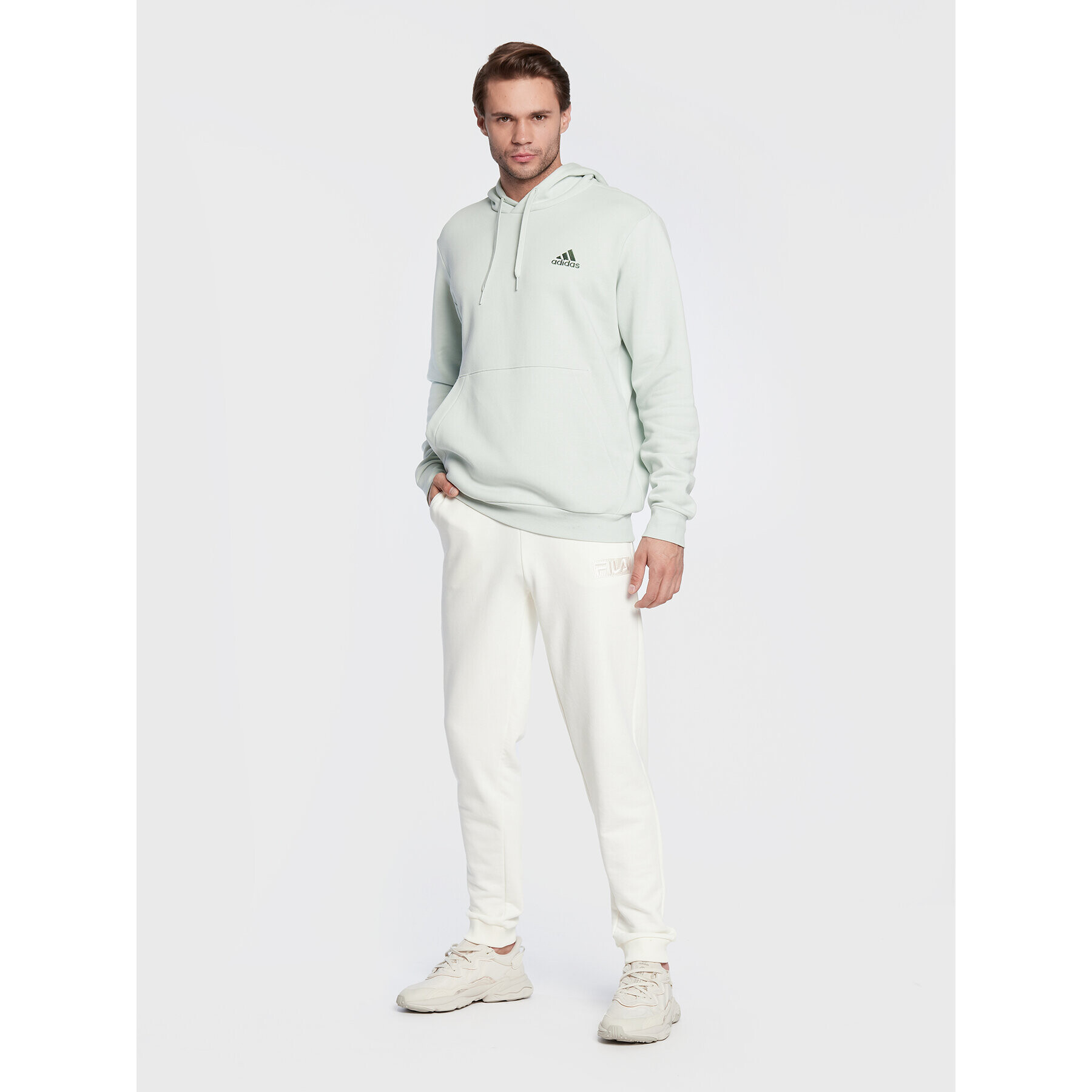 adidas Суитшърт Essentials HL2275 Зелен Regular Fit - Pepit.bg