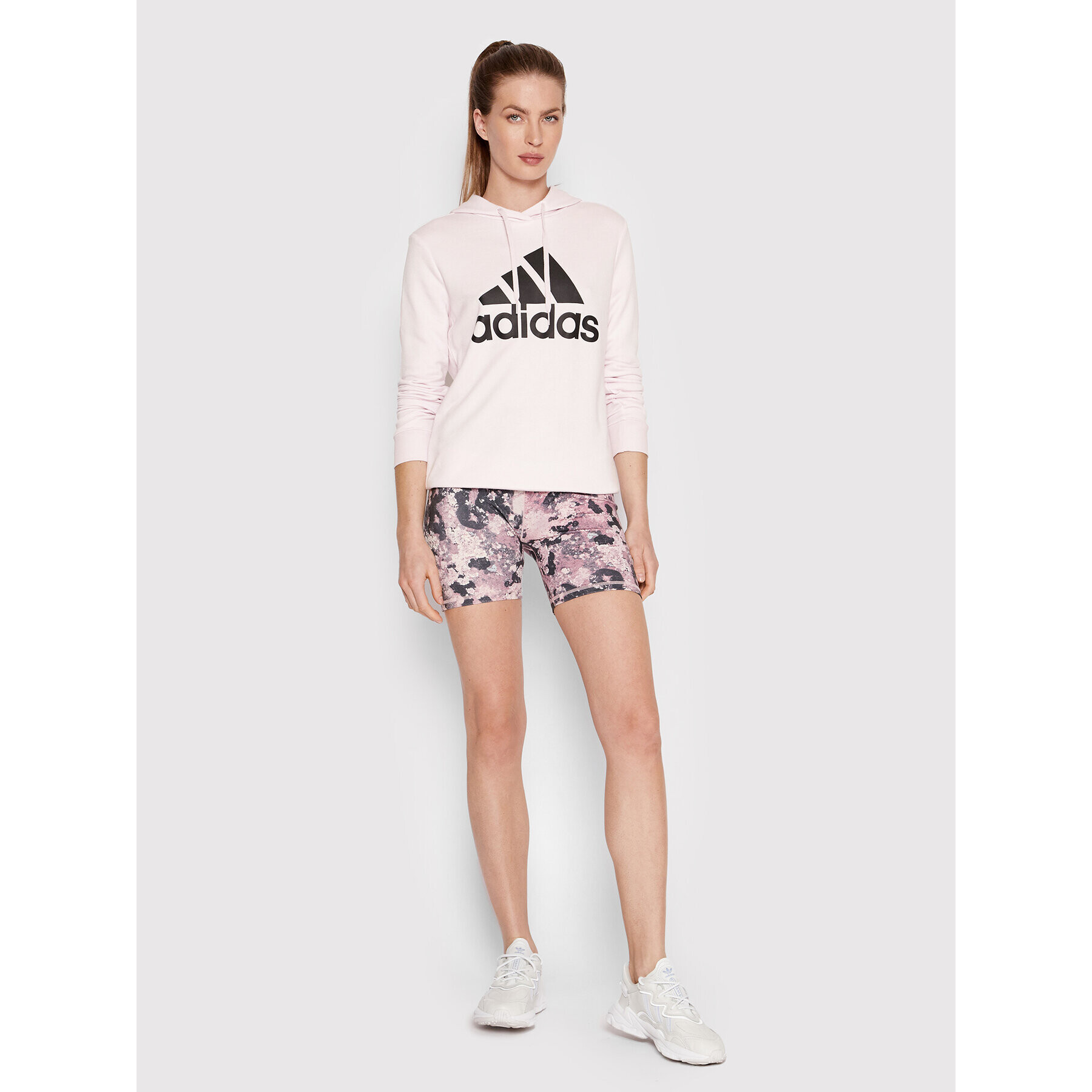 adidas Суитшърт Essentials Logo HD1707 Розов Loose Fit - Pepit.bg