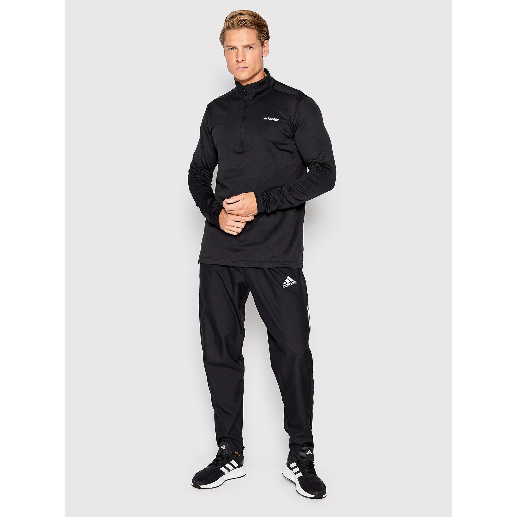 adidas Суитшърт Terrex Everyhike GL3748 Черен Regular Fit - Pepit.bg
