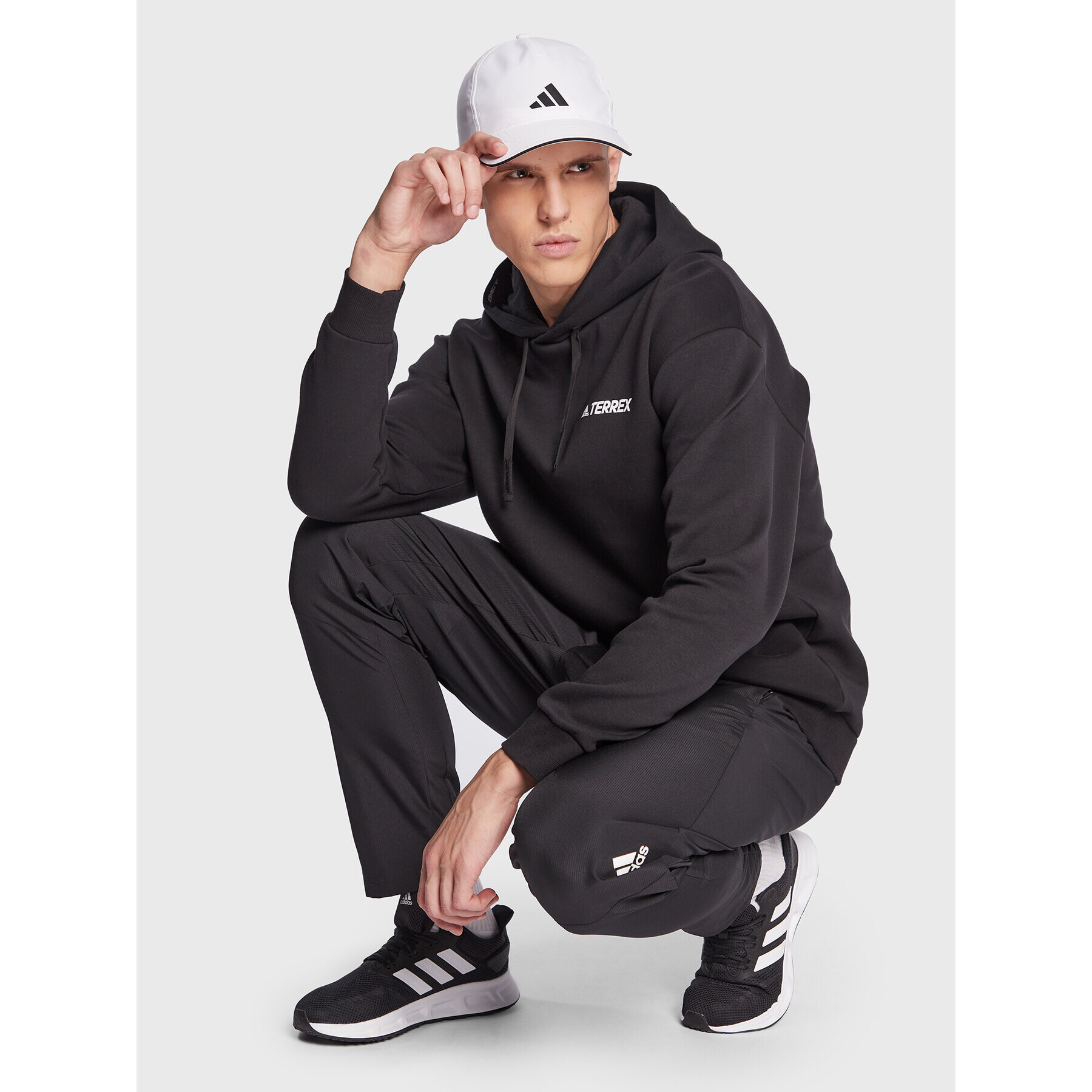 adidas Суитшърт Terrex HE1763 Черен Standard Fit - Pepit.bg