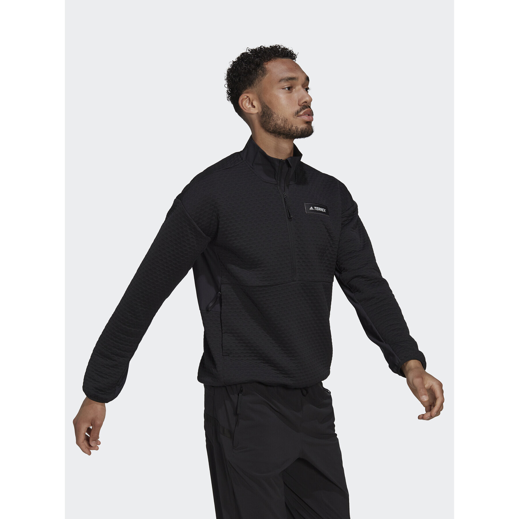 adidas Суитшърт Terrex Hike HH9252 Черен Regular Fit - Pepit.bg