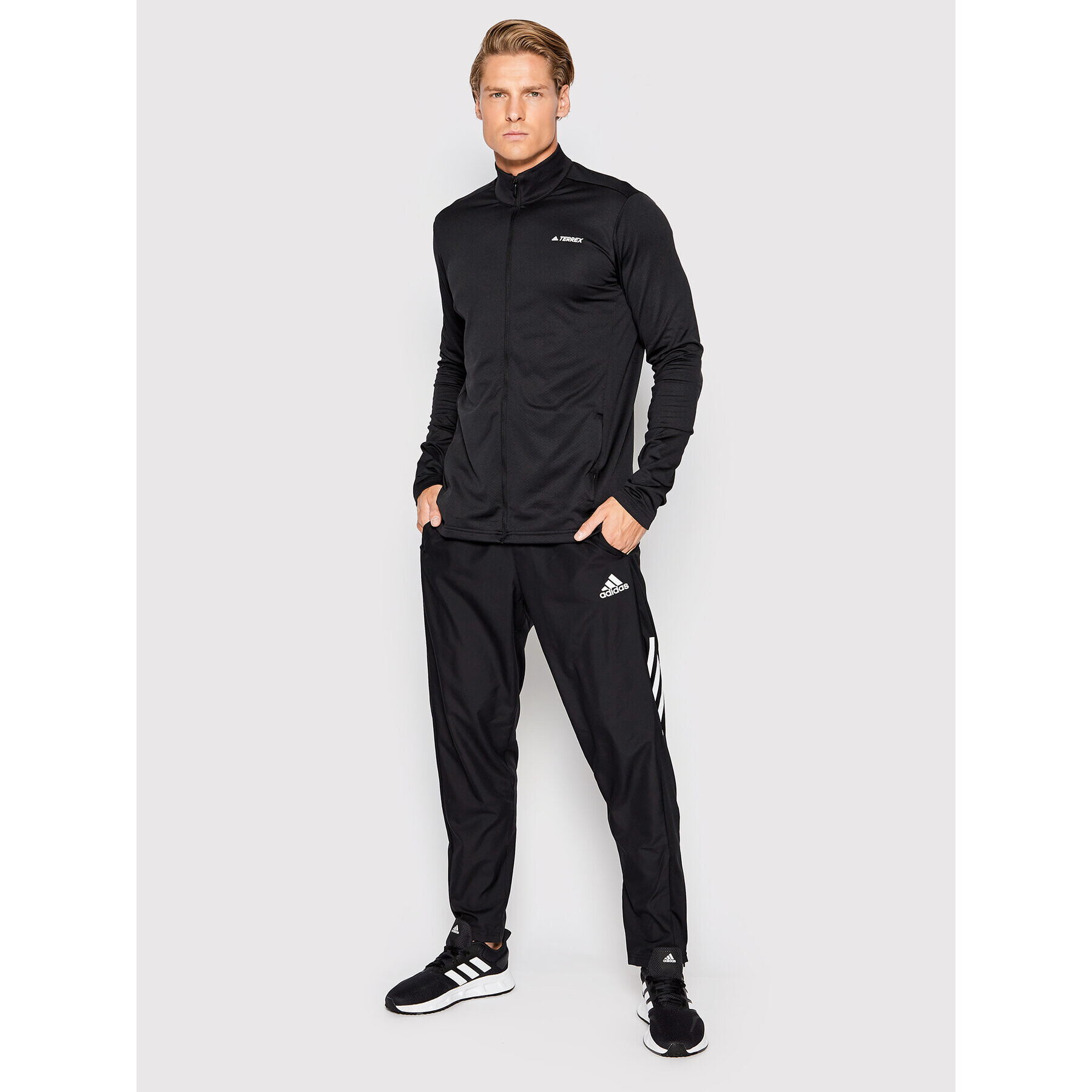 adidas Суитшърт Terrex Multi GI7306 Черен Regular Fit - Pepit.bg