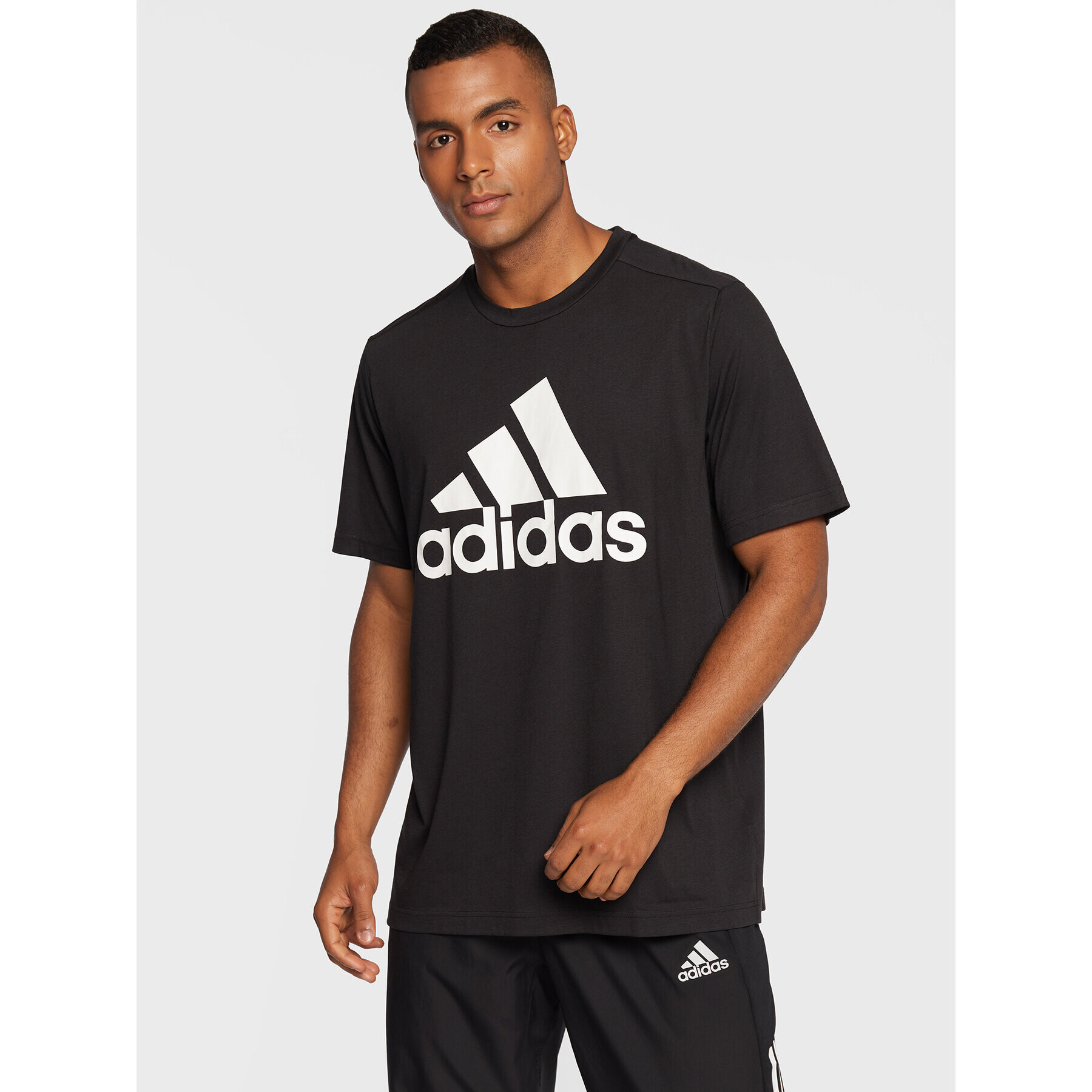 adidas Тишърт Aeroready Designed 2 Move GT3109 Черен Regular Fit - Pepit.bg