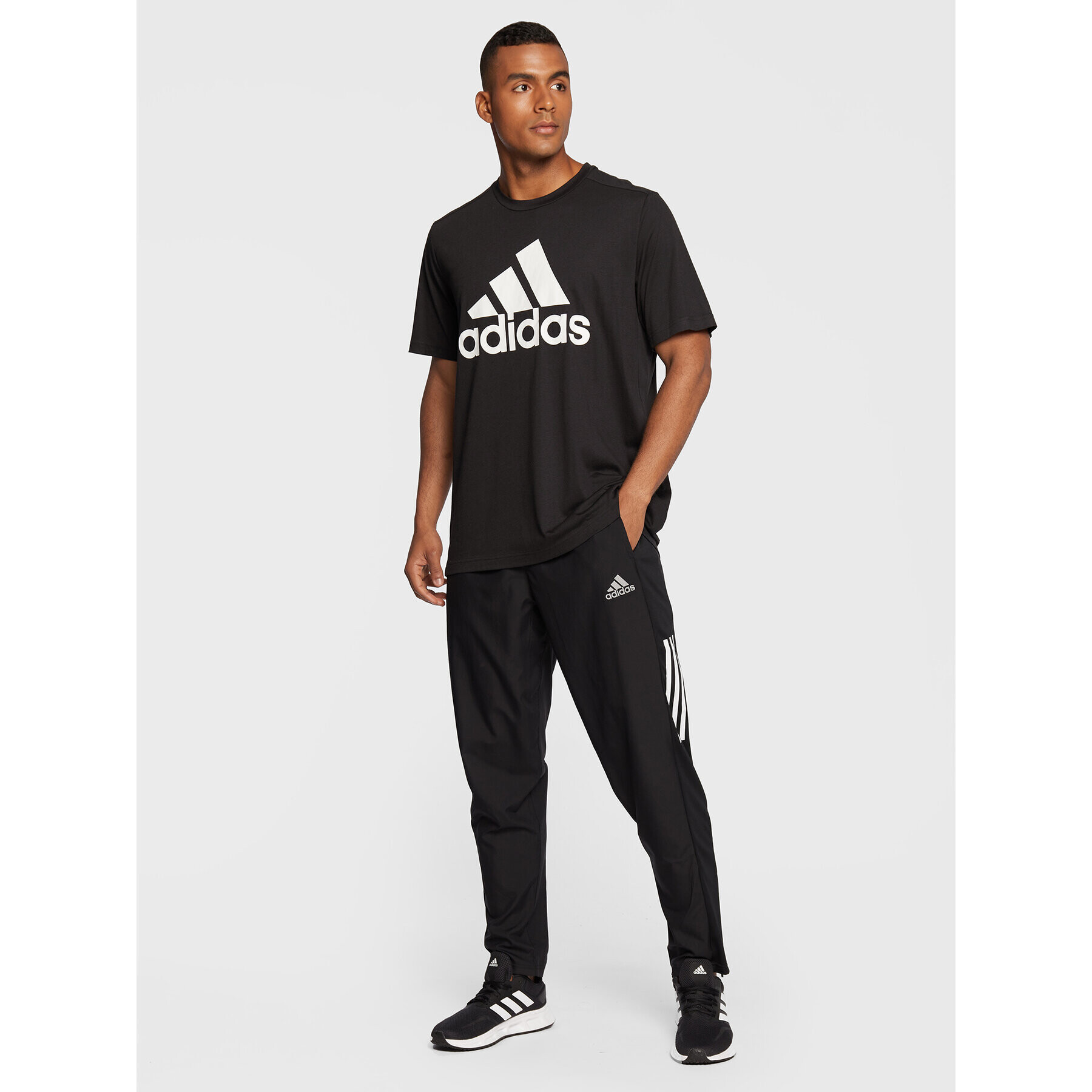 adidas Тишърт Aeroready Designed 2 Move GT3109 Черен Regular Fit - Pepit.bg