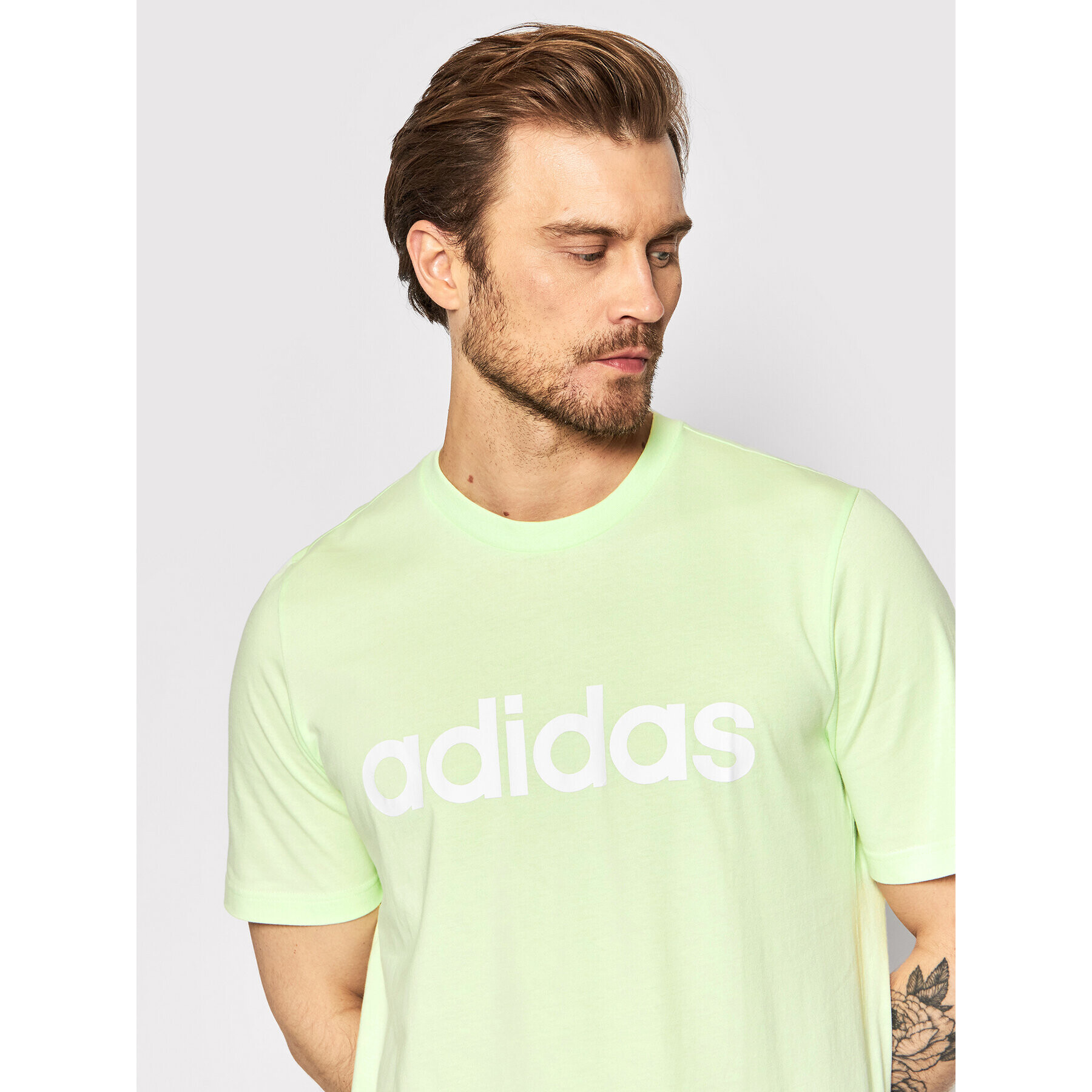 adidas Performance Тишърт Essentials Embroidered Linear Logo HE1825 Зелен Regular Fit - Pepit.bg