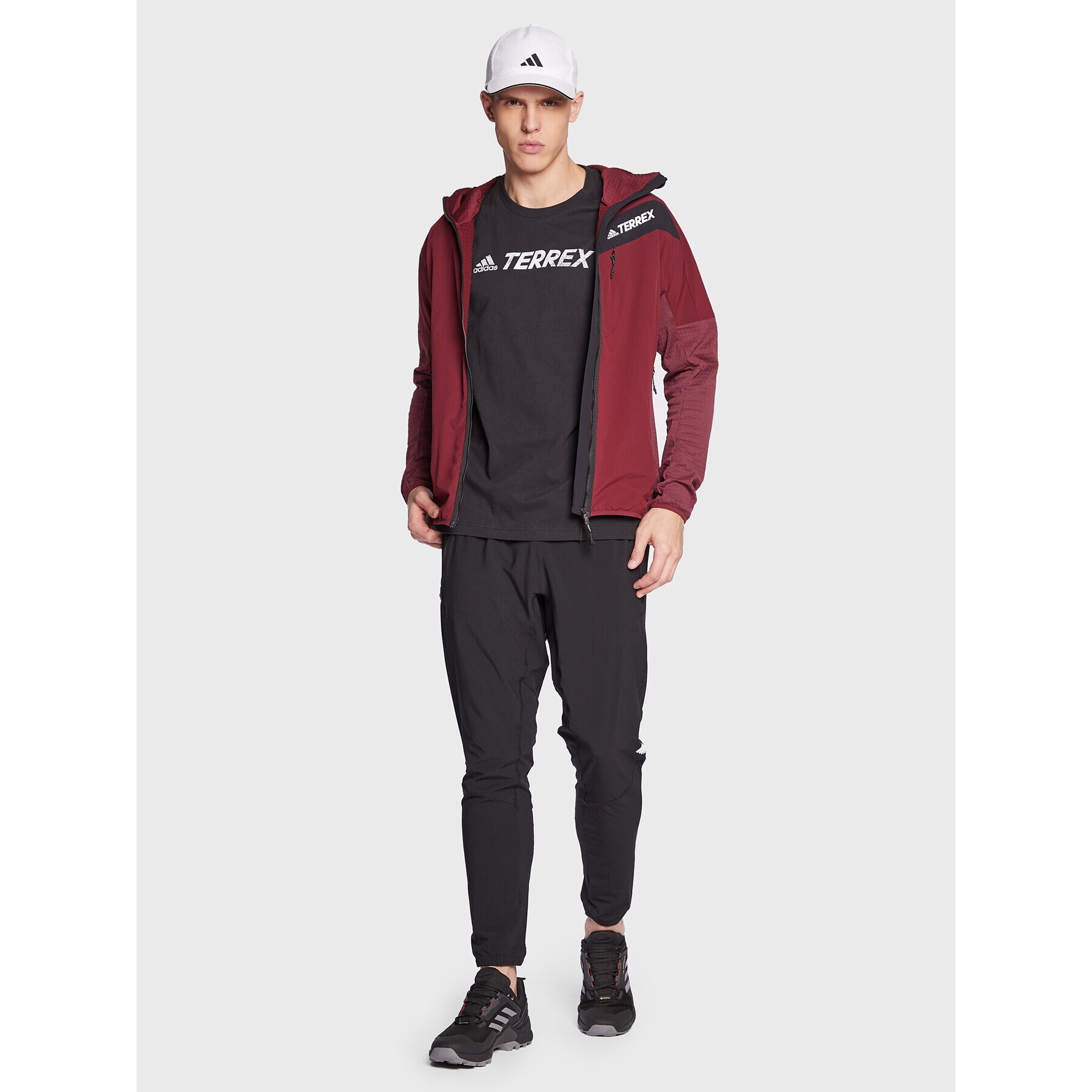 adidas Тишърт Terrex Classic Logo HF3286 Черен Regular Fit - Pepit.bg