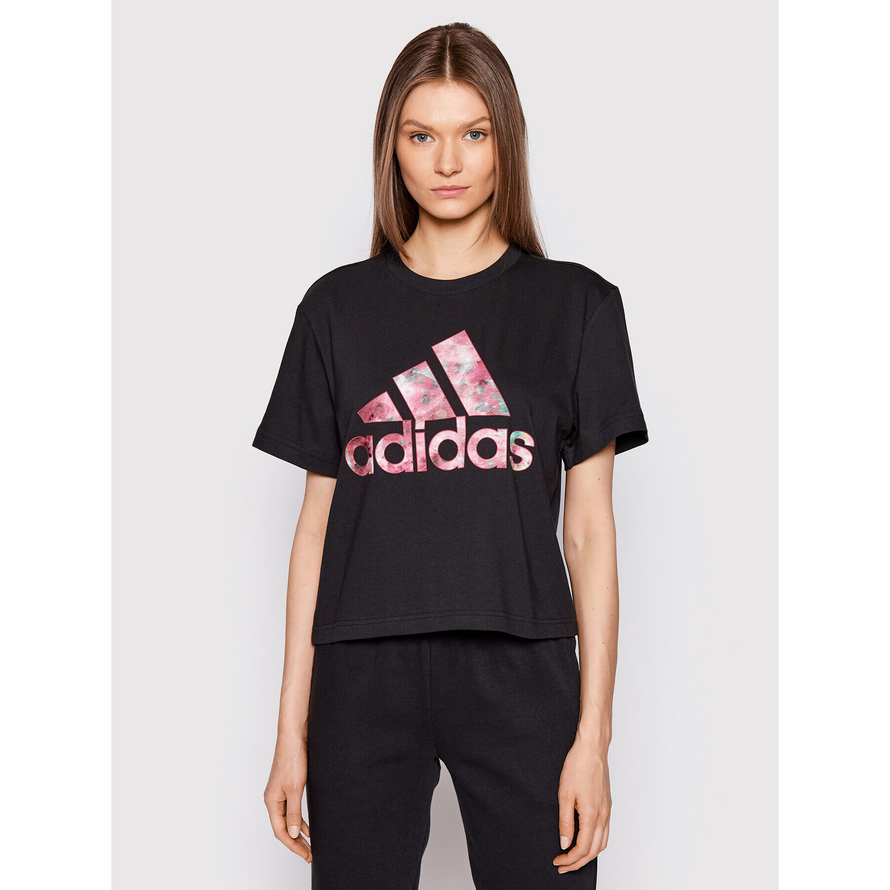 adidas Тишърт ZOE SALDANA Graphic HB1515 Черен Relaxed Fit - Pepit.bg