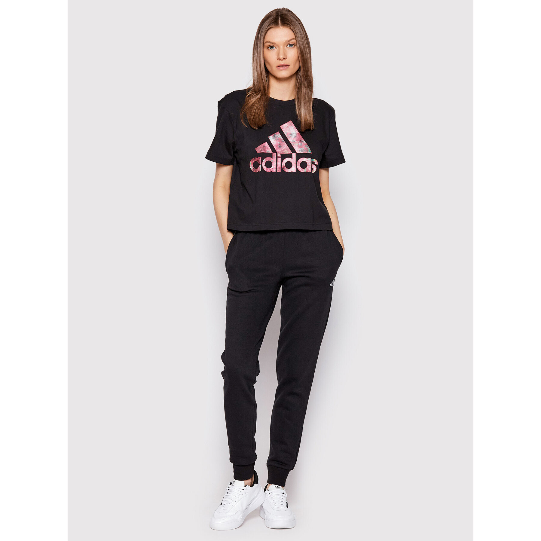 adidas Тишърт ZOE SALDANA Graphic HB1515 Черен Relaxed Fit - Pepit.bg