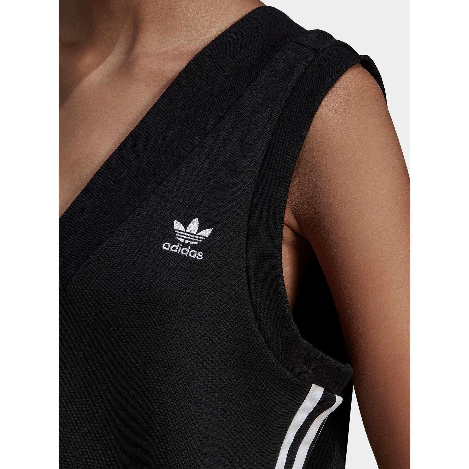 adidas Плетена рокля adicolor Classics HM2134 Черен Relaxed Fit - Pepit.bg