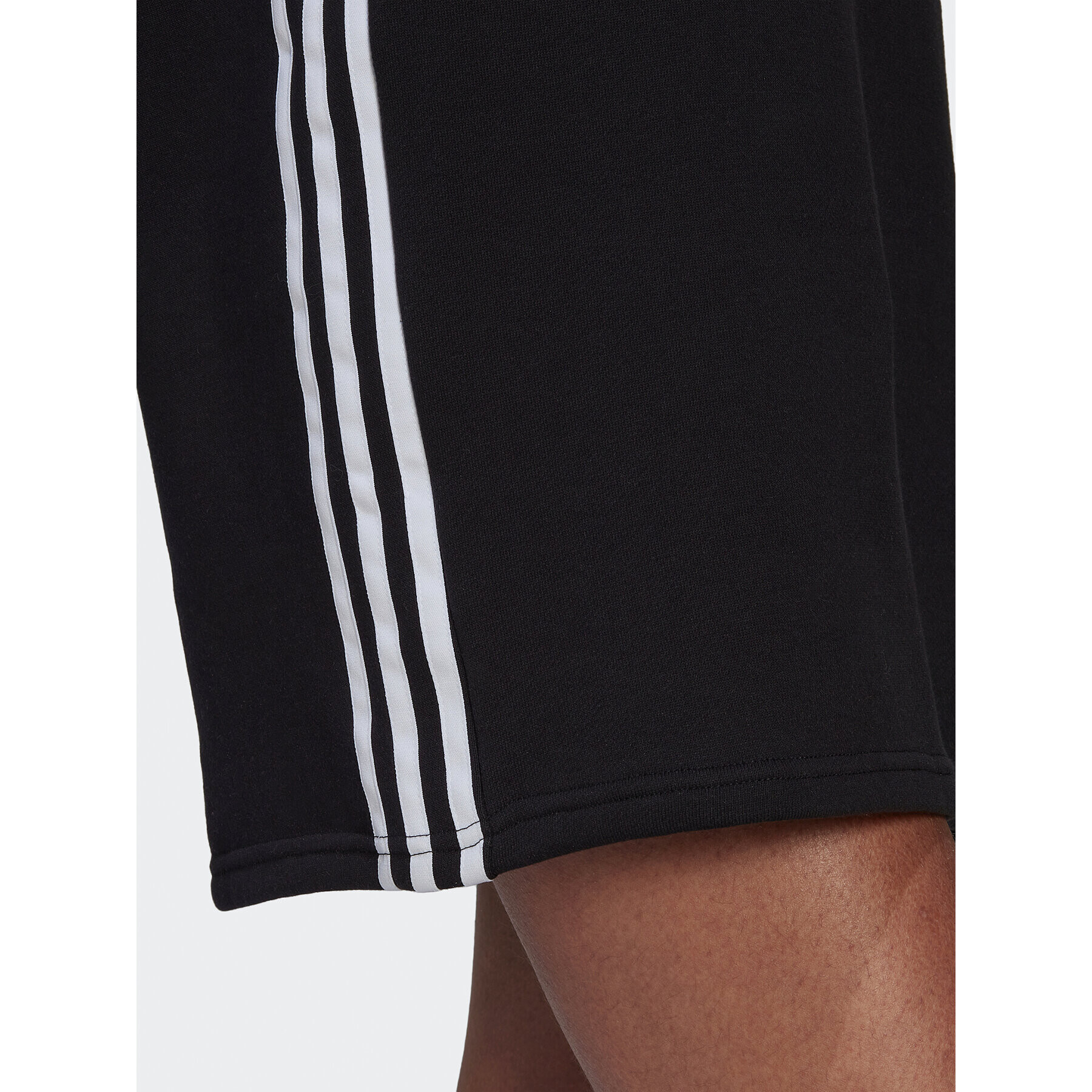 adidas Плетена рокля adicolor Classics HM2134 Черен Relaxed Fit - Pepit.bg