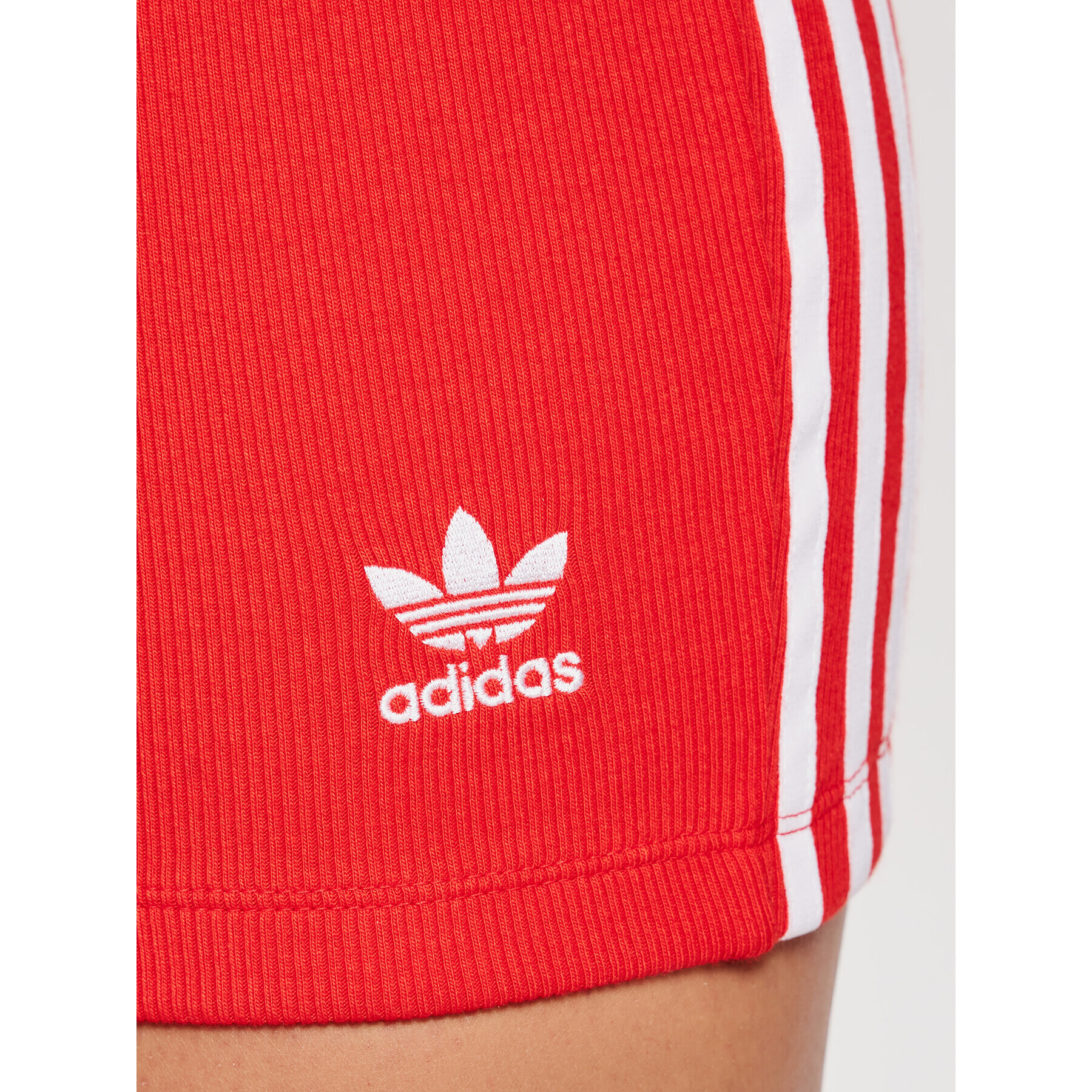 adidas Пола тип молив adicolor Classics H38760 Червен Fitted Fit - Pepit.bg