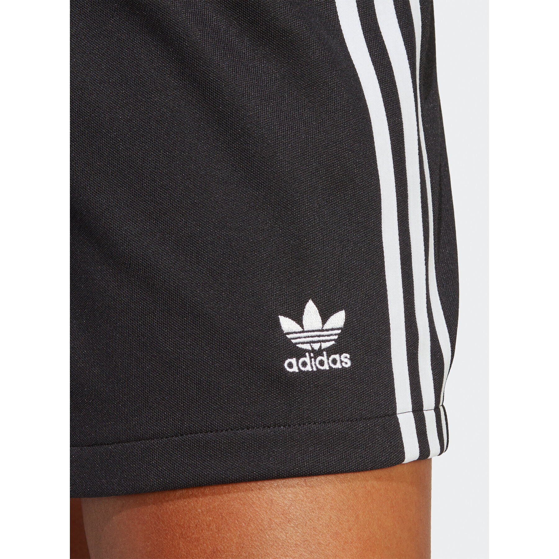 adidas Пола тип трапец adicolor Classics 3-Stripes IC5475 Черен Regular Fit - Pepit.bg