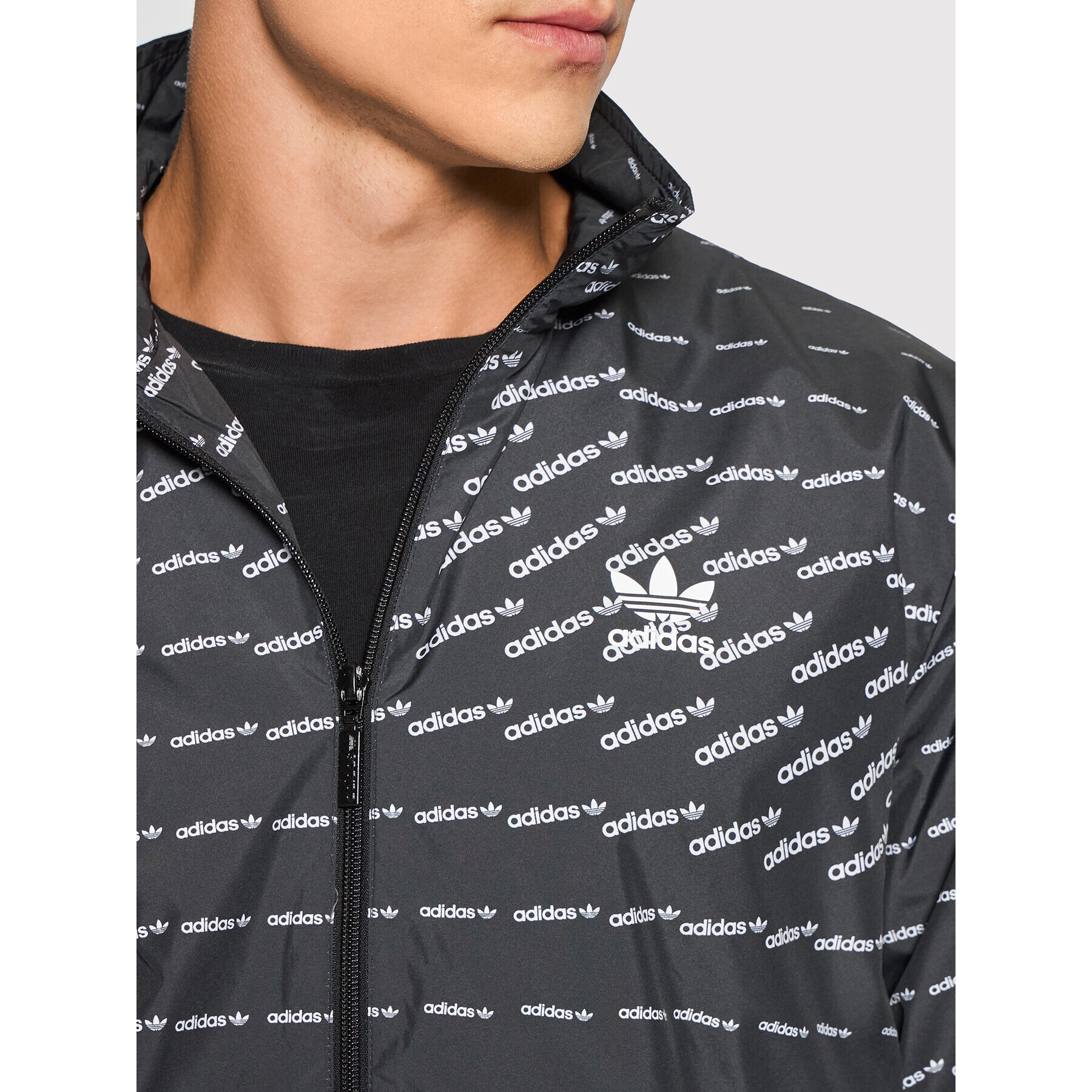 adidas Преходно яке Graphics Monogram H13485 Черен Regular Fit - Pepit.bg