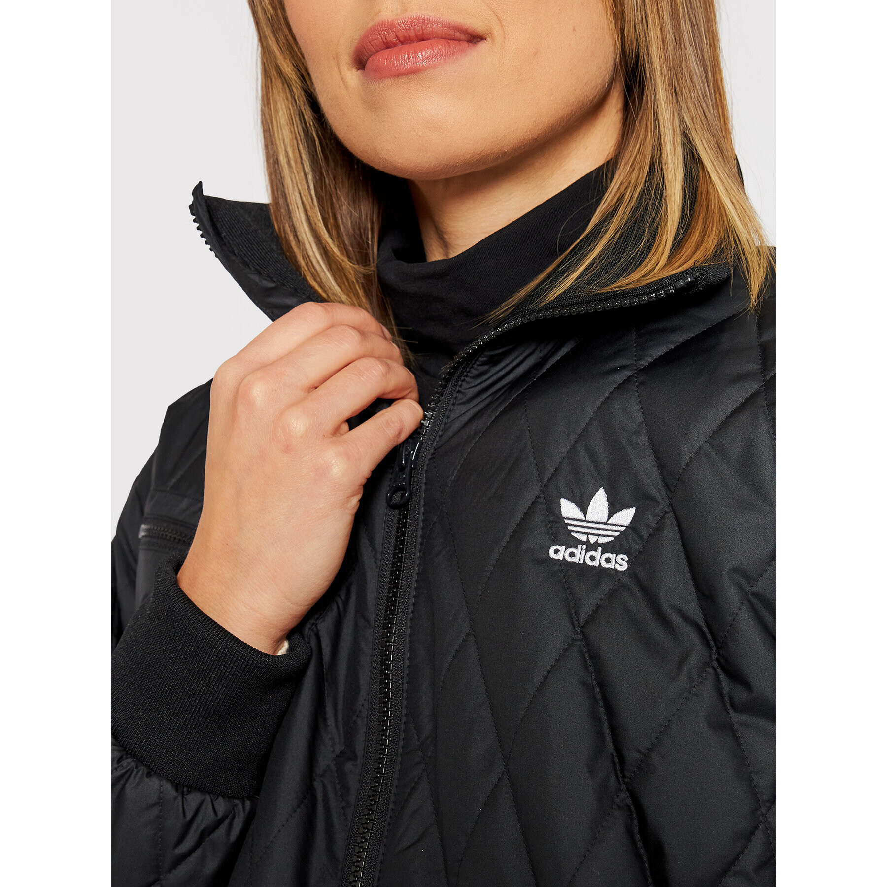 adidas Преходно яке adicolor Classics Quilted H43920 Черен Regular Fit - Pepit.bg