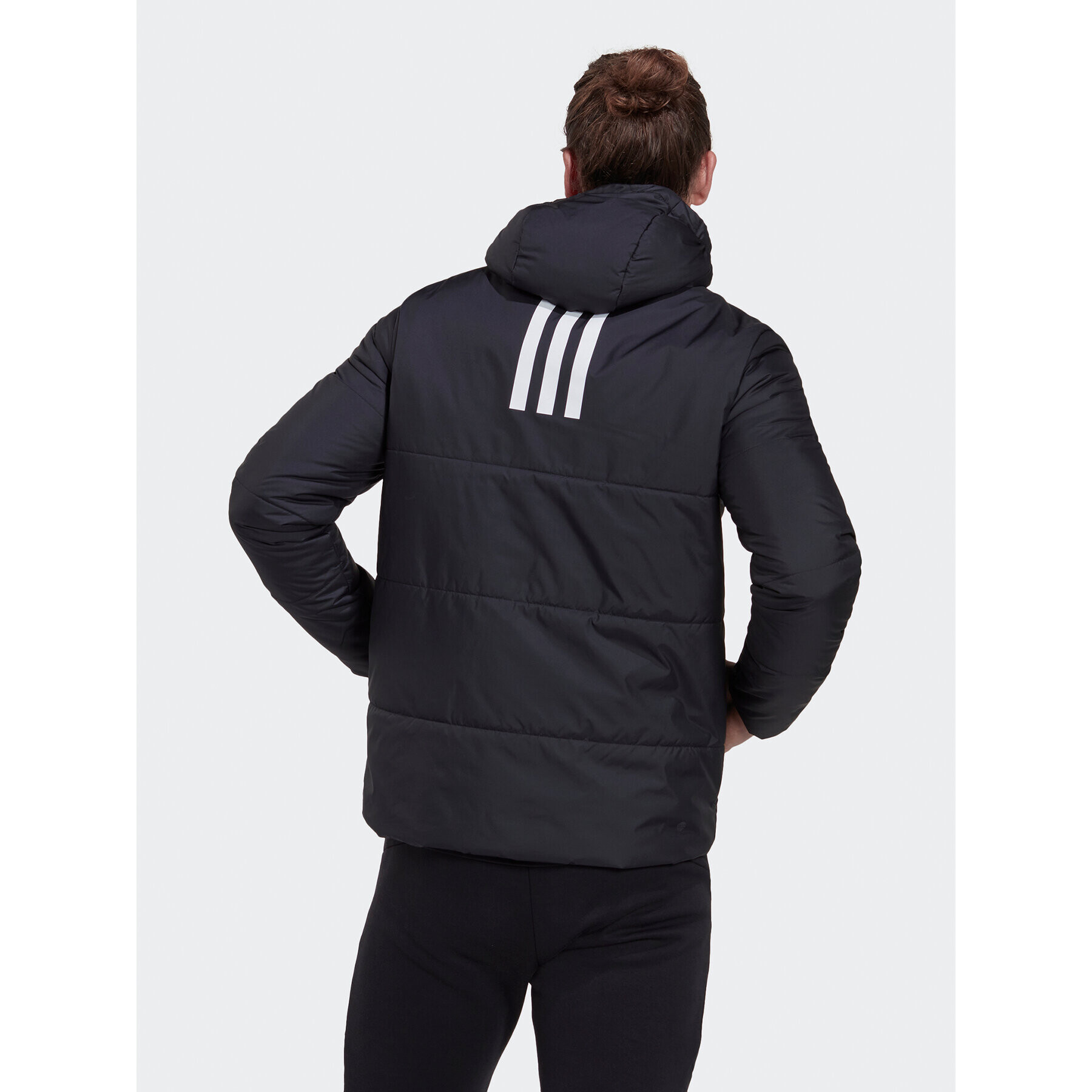 adidas Преходно яке BSC 3-Stripes Hooded Insulated Jacket HG6276 Черен Regular Fit - Pepit.bg