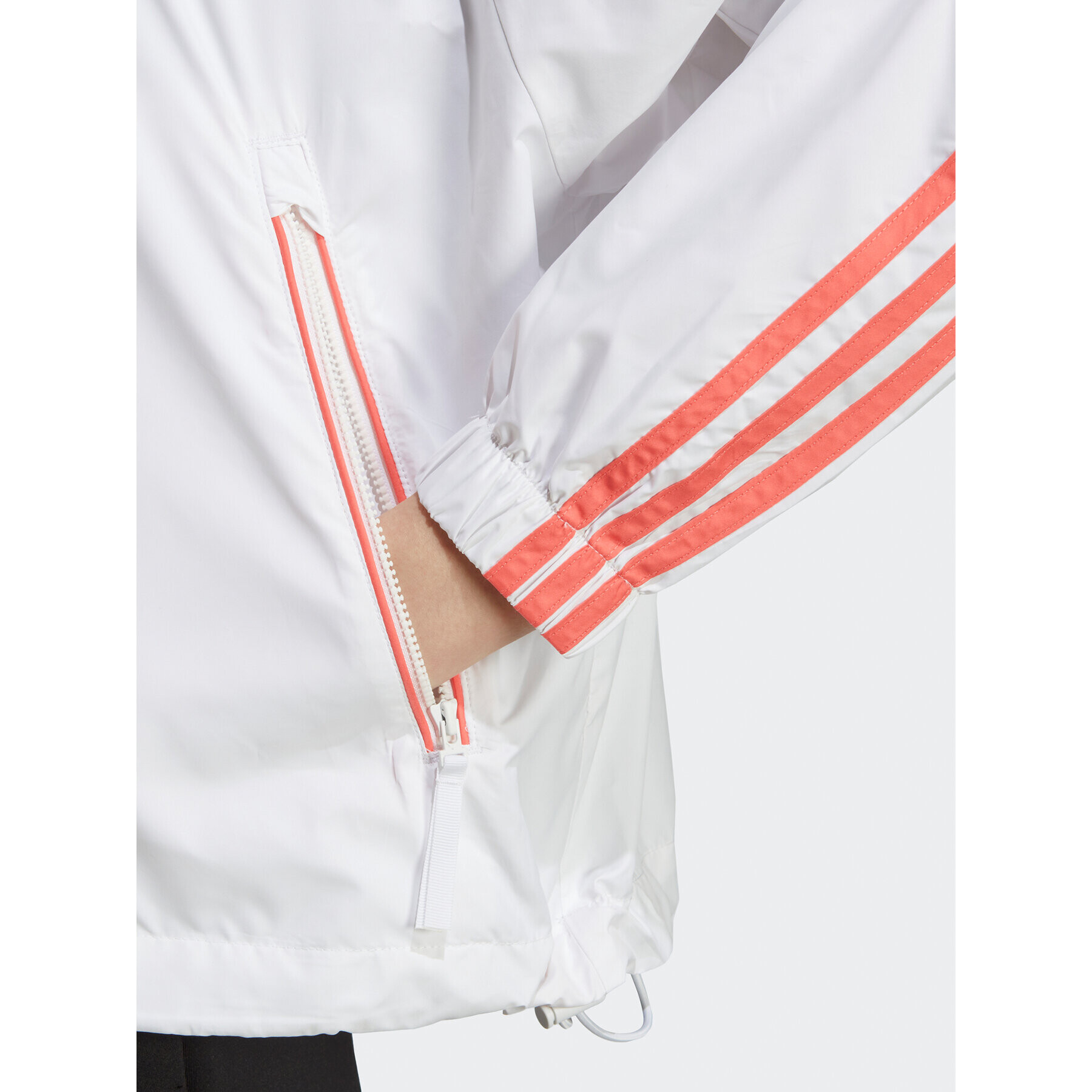 adidas Преходно яке BSC 3-Stripes Wind Jacket HT8752 Бял Loose Fit - Pepit.bg