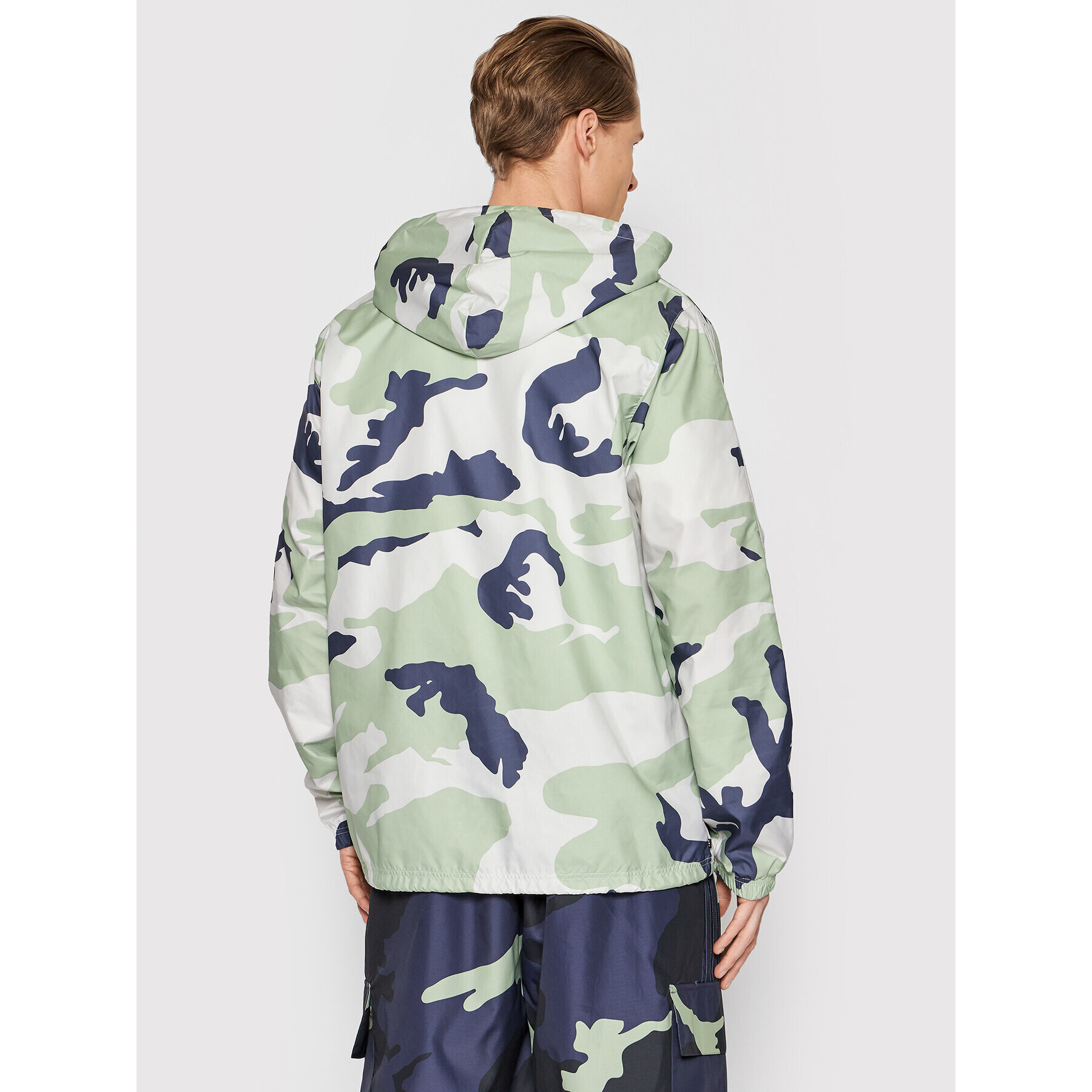 adidas Преходно яке Graphics Camo HF4877 Зелен Regular Fit - Pepit.bg