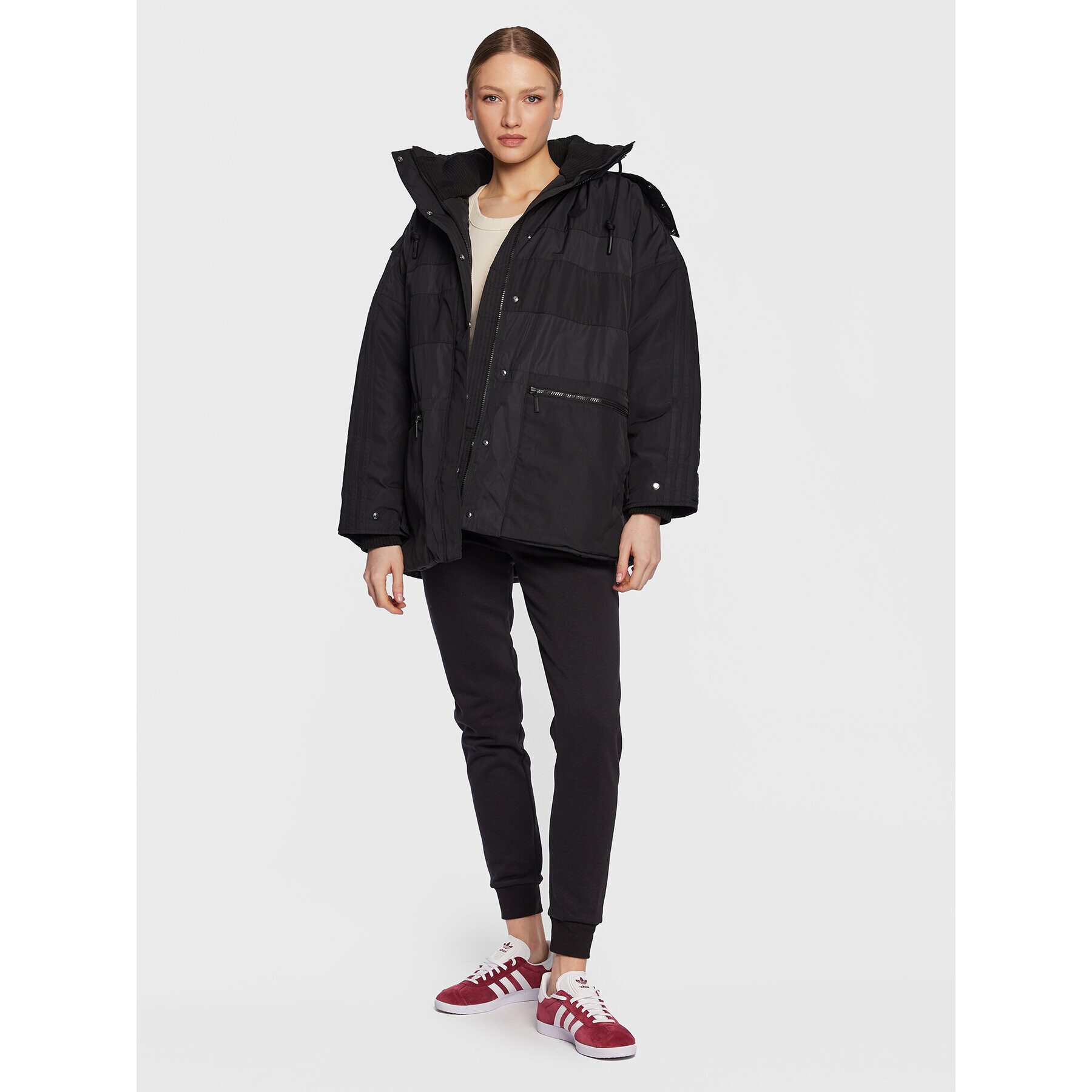 adidas Преходно яке HM2615 Черен Loose Fit - Pepit.bg