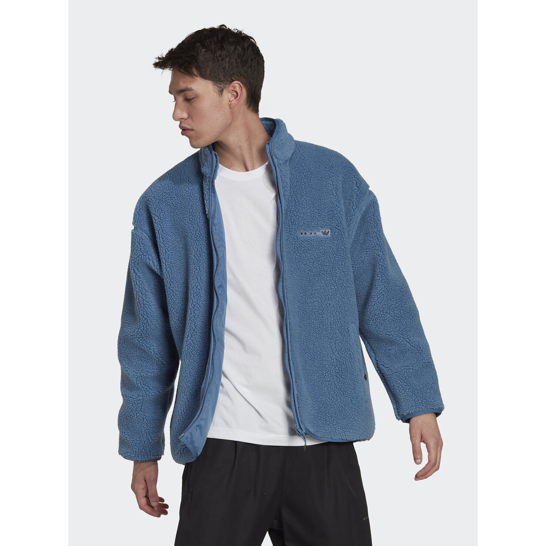 adidas Преходно яке Reclaim Sherpa Jacket HK2770 Син Regular Fit - Pepit.bg